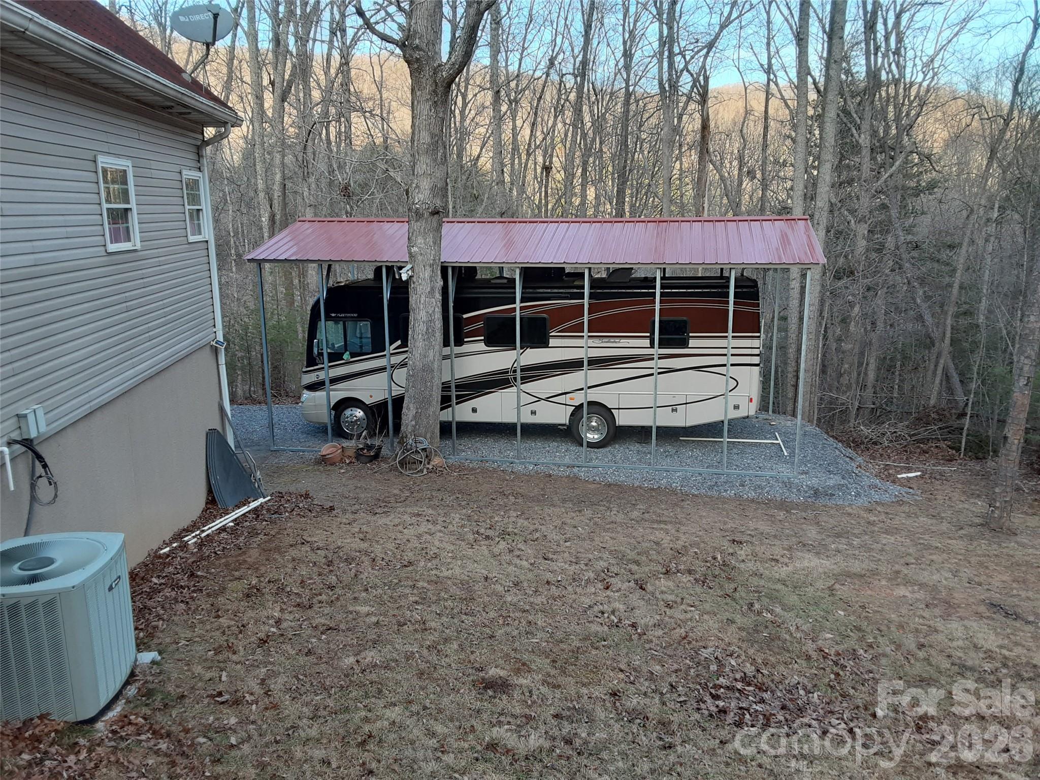 main property photo 4