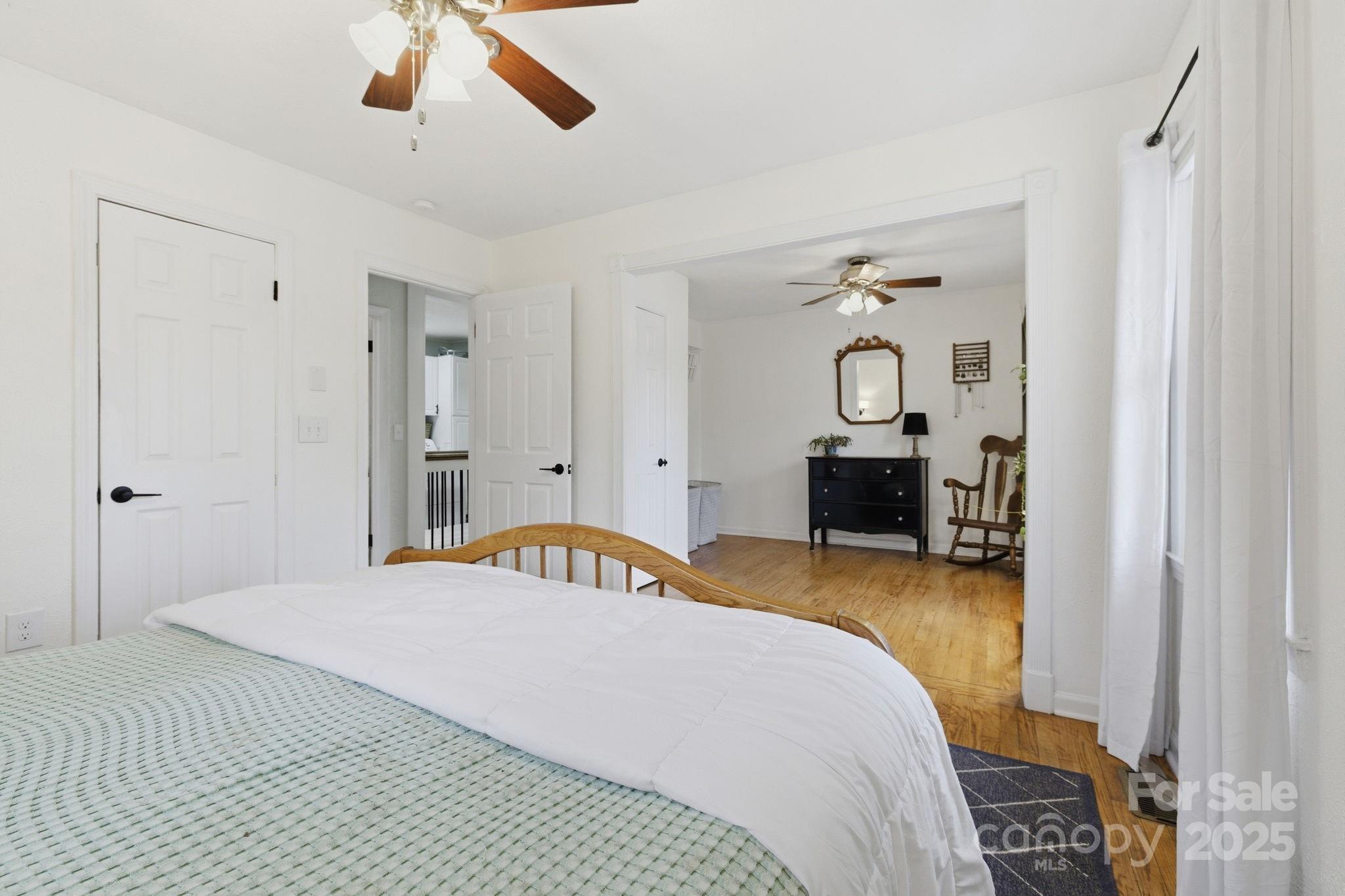 property viewer photo 13