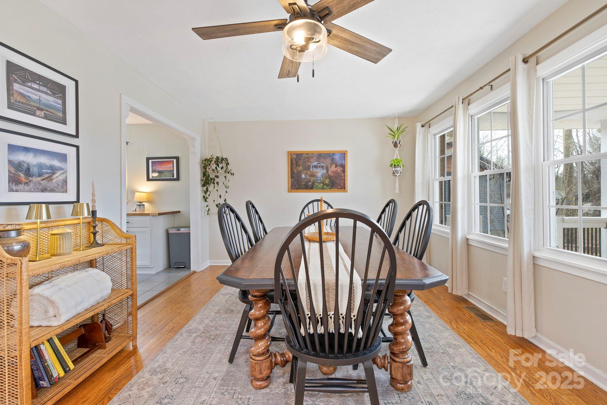 property viewer photo 3