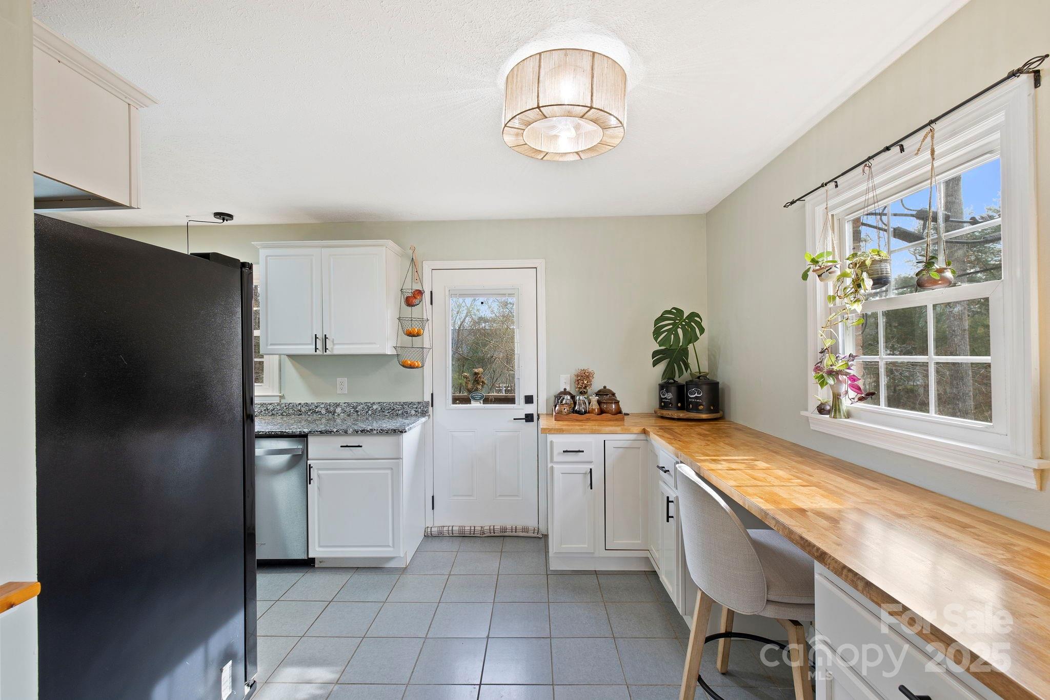 property viewer photo 4
