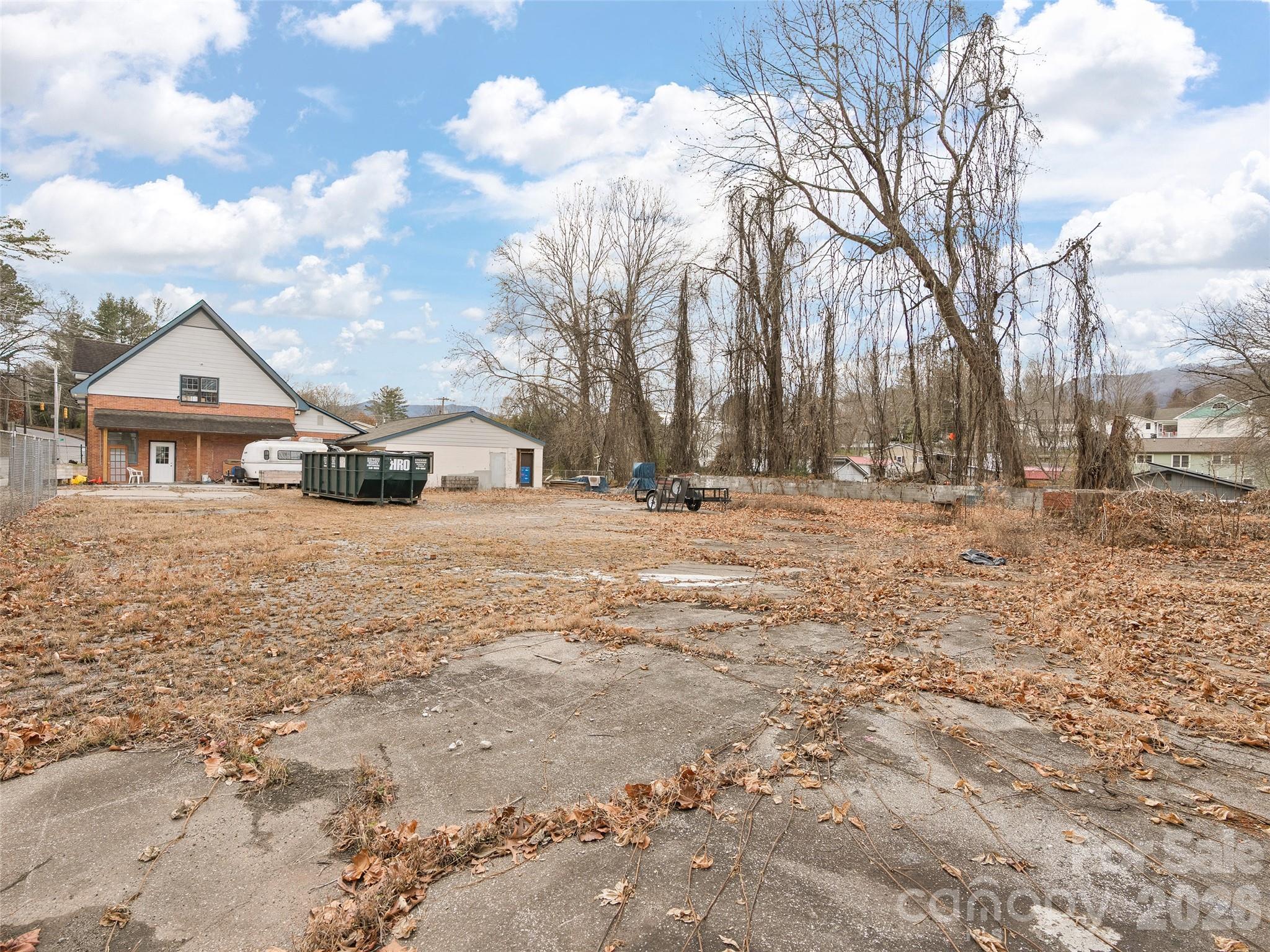 main property photo 16