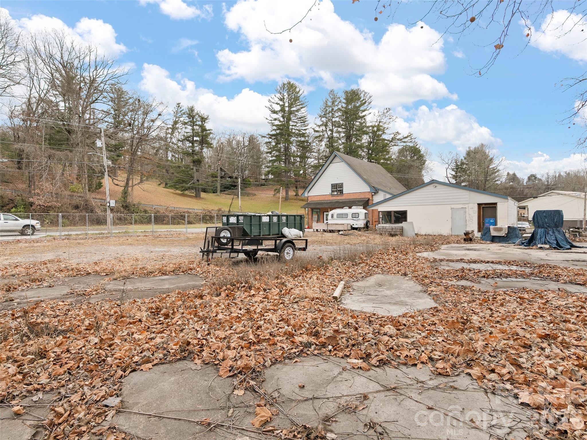 main property photo 17