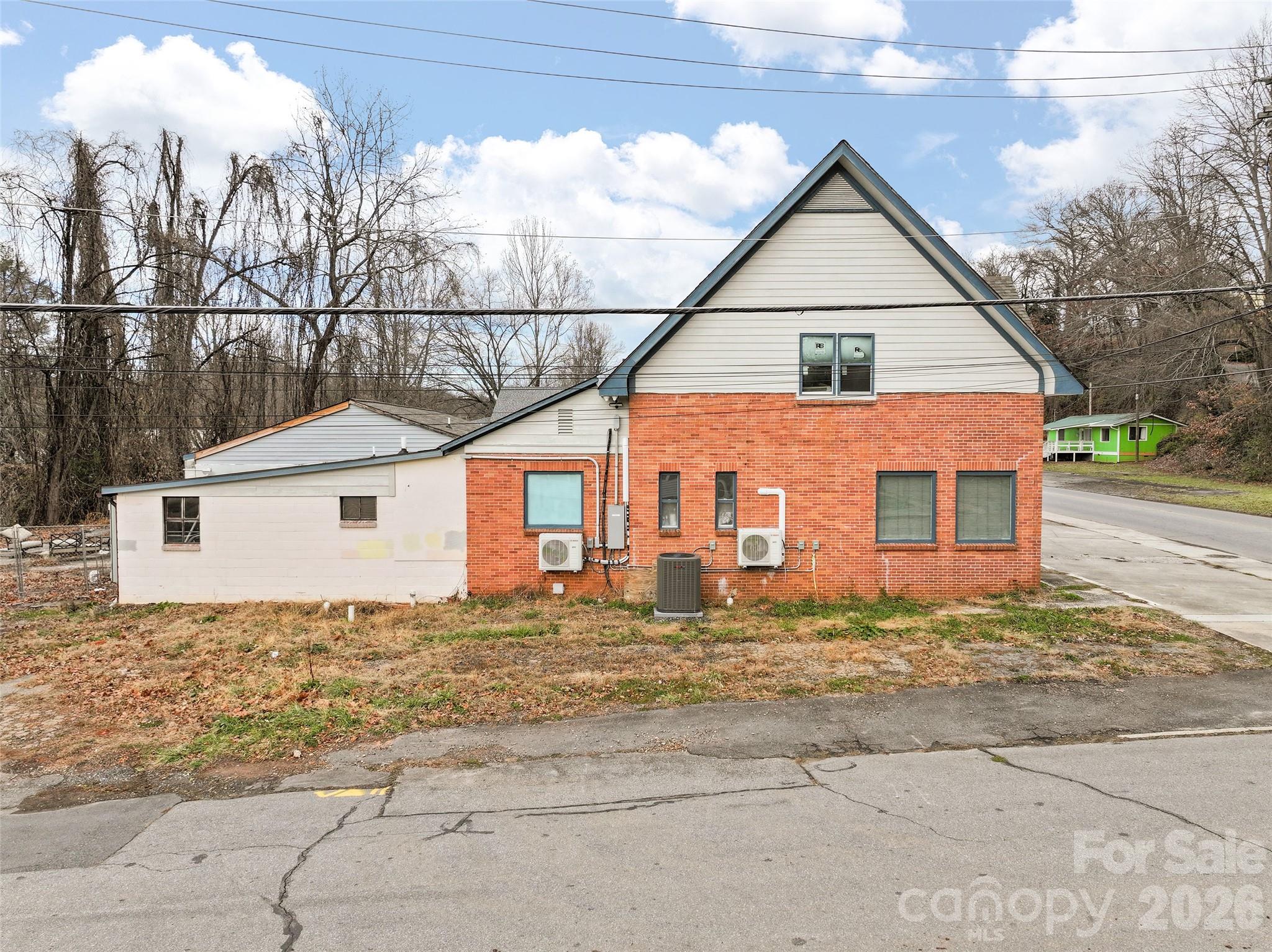 main property photo 23