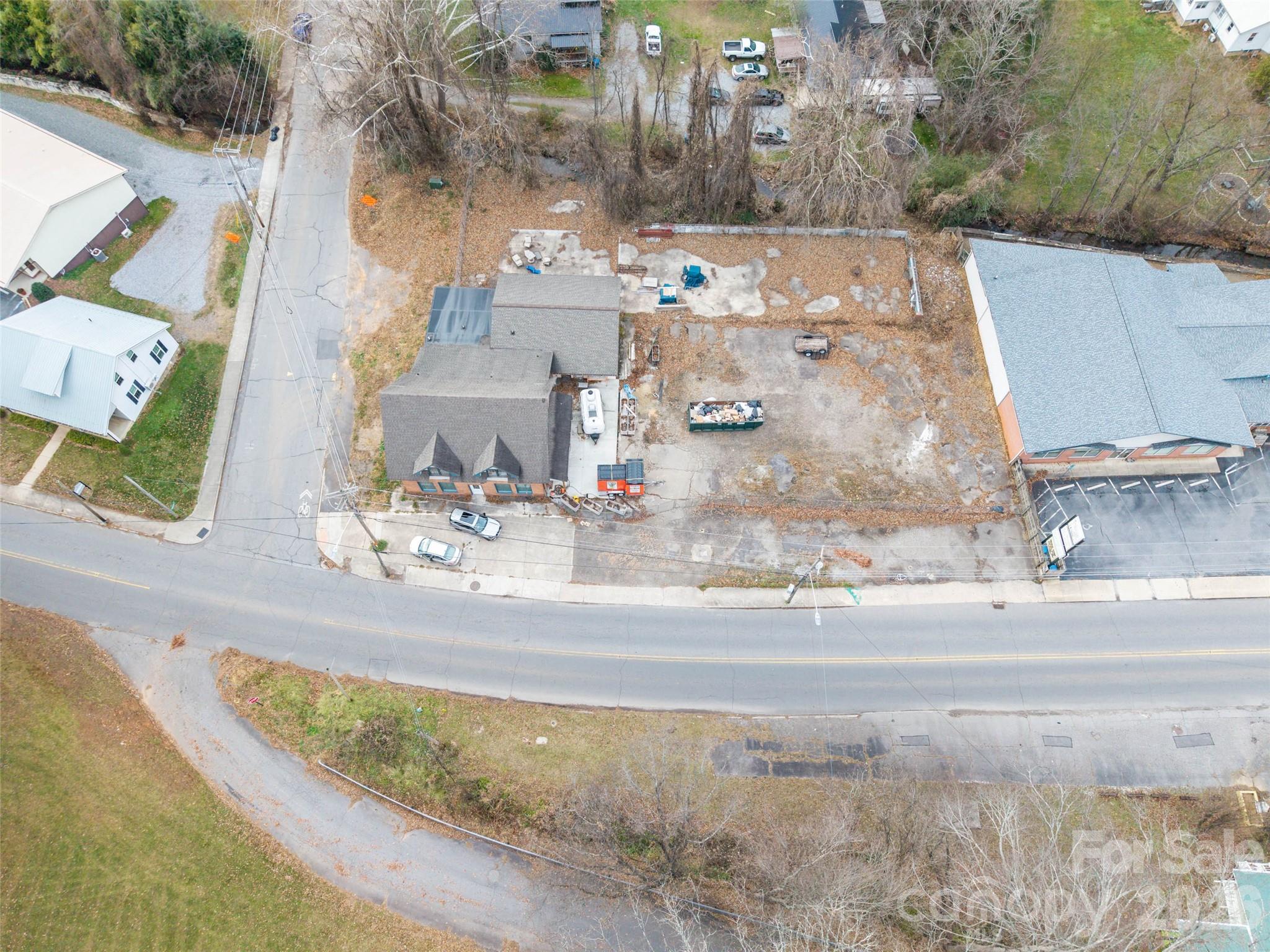 main property photo 30