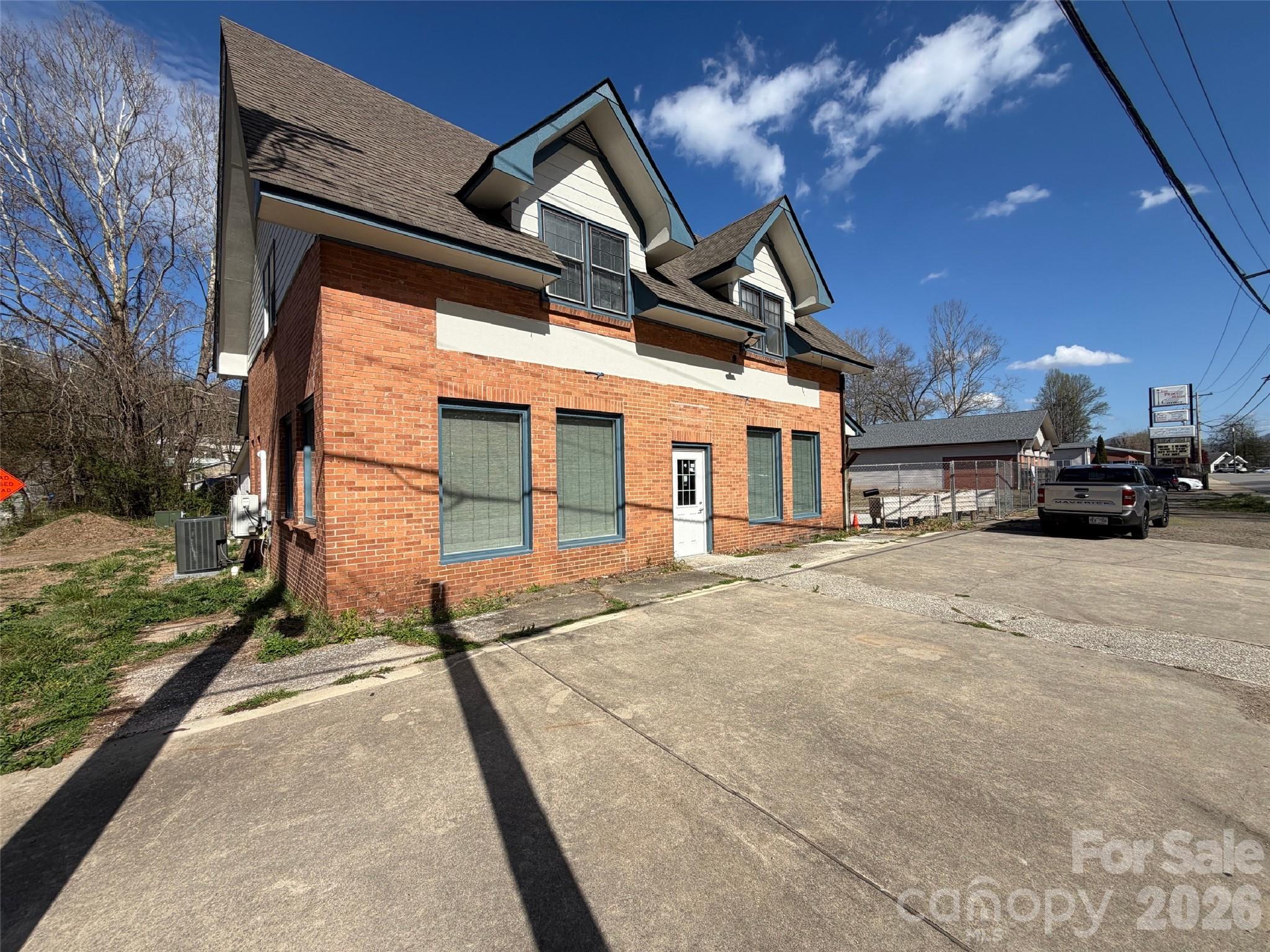 main property photo 32
