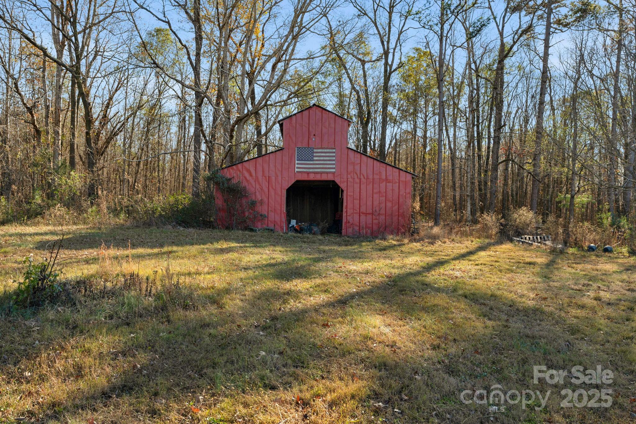 main property photo 10