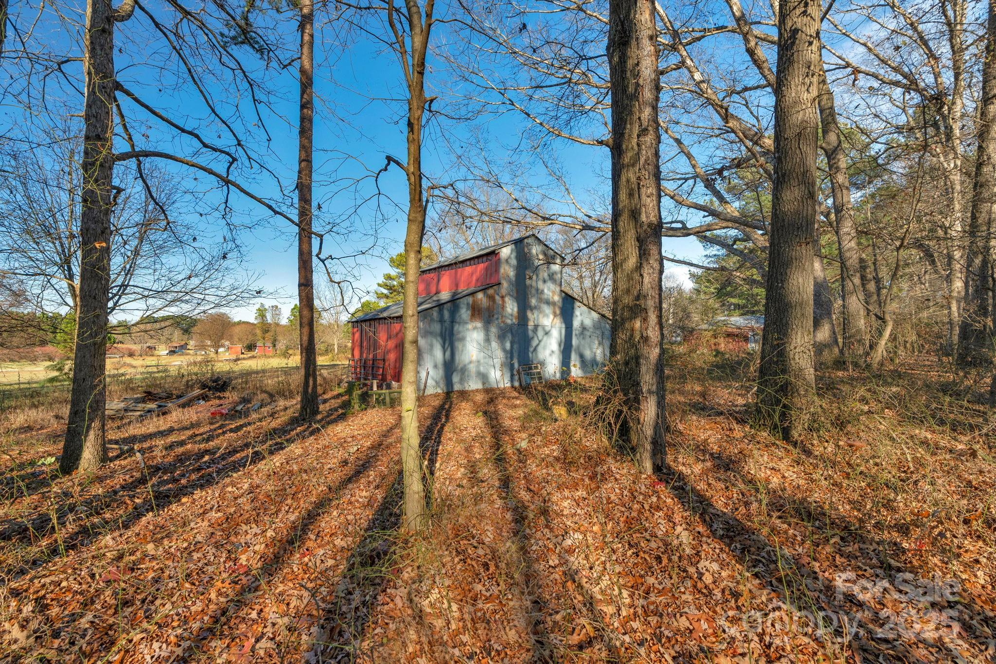 main property photo 18