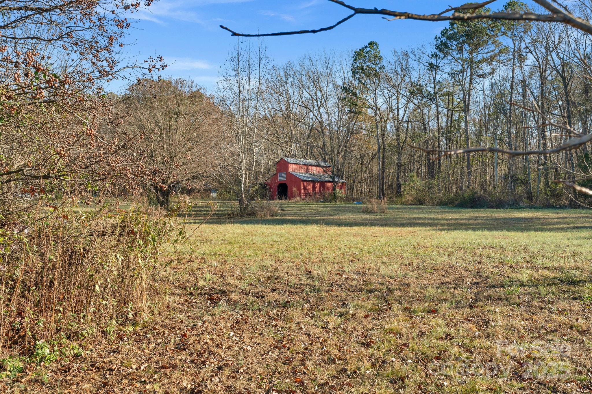 main property photo 30
