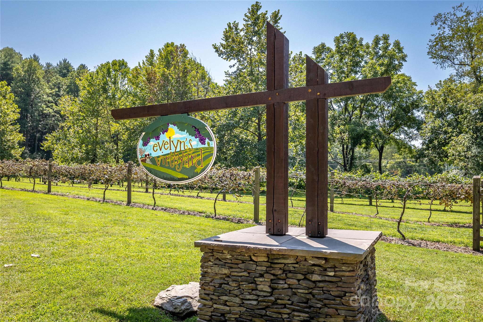 main property photo 20