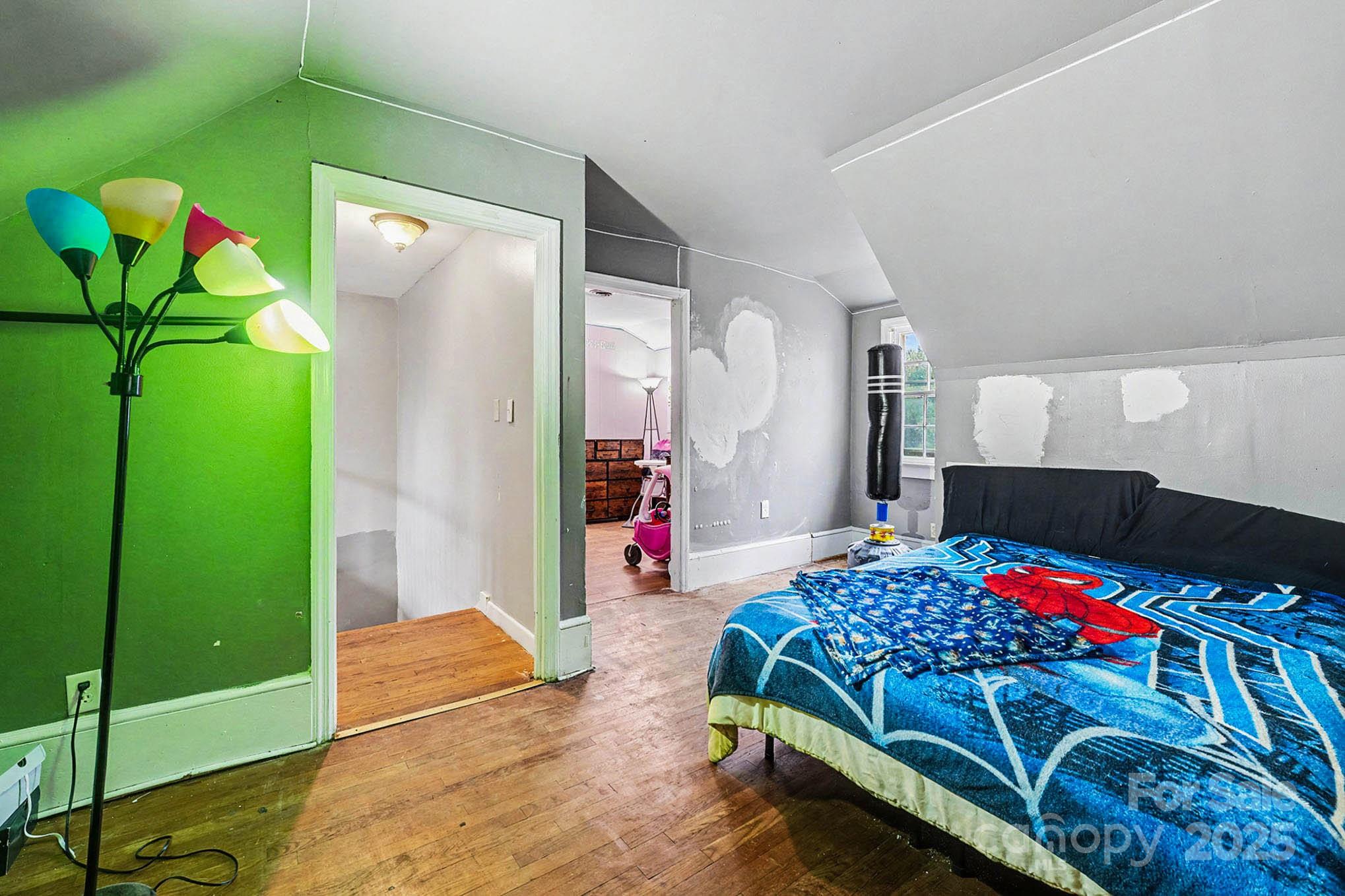 main property photo 20