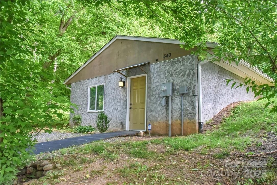 main property photo 16