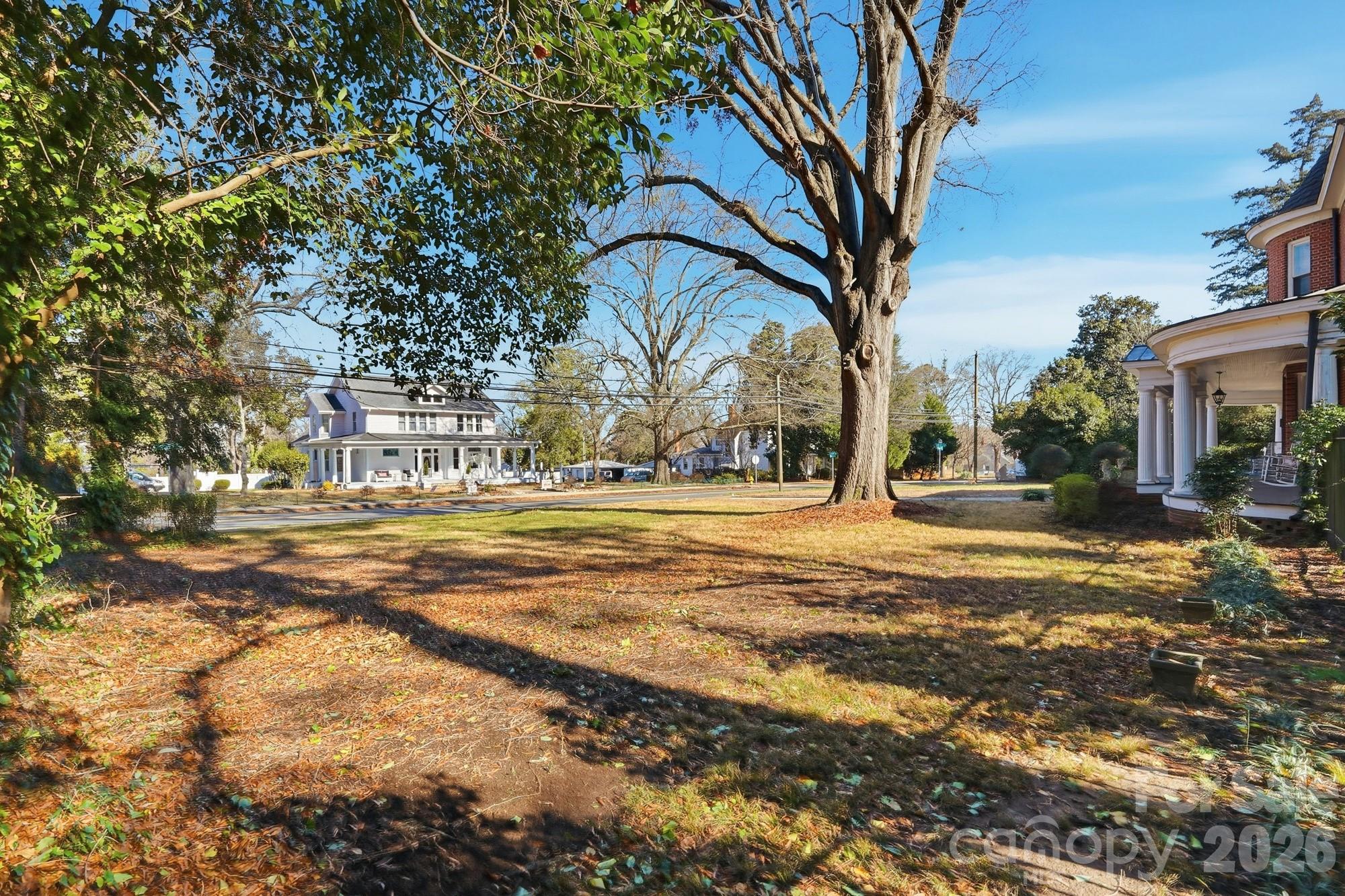 main property photo 35