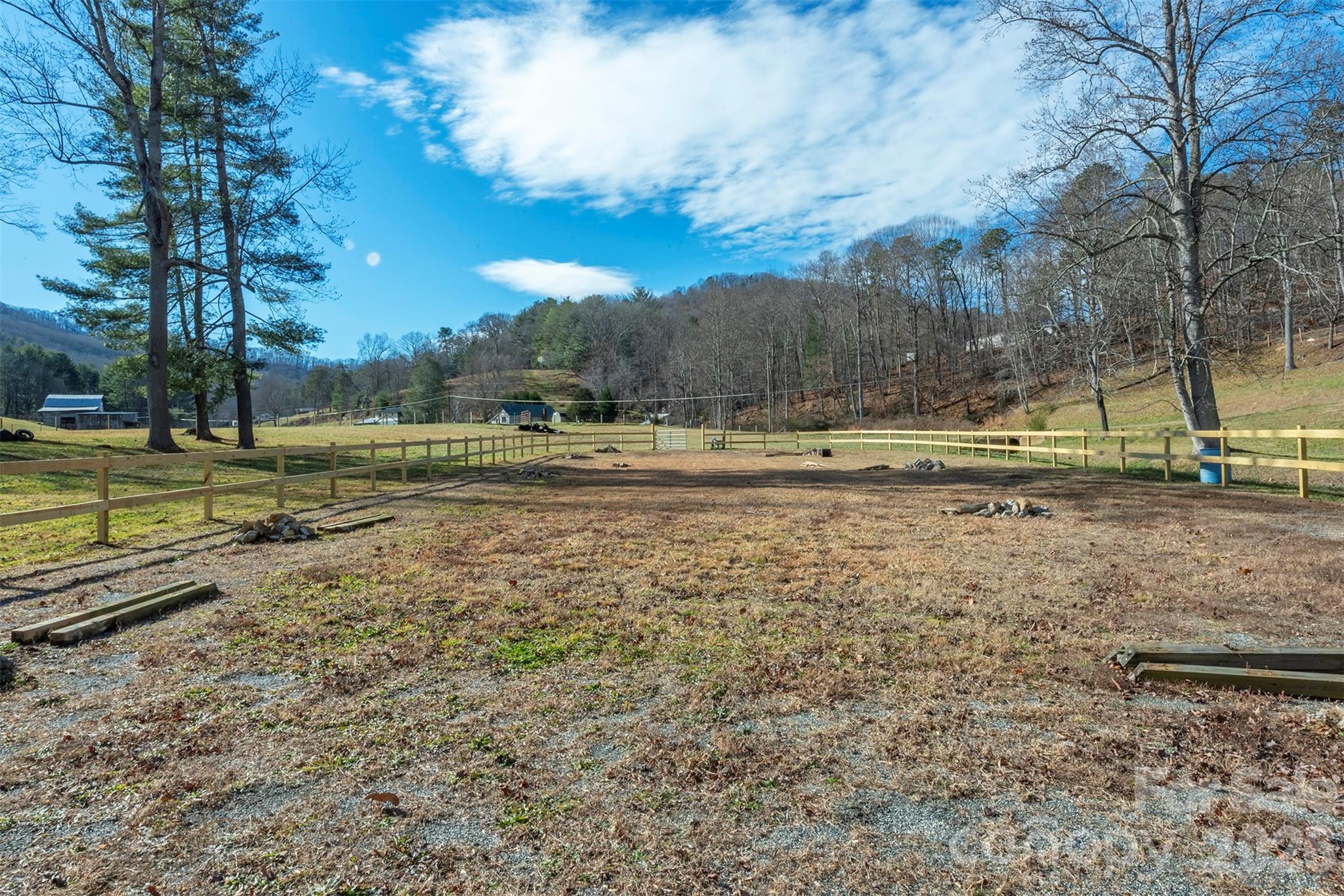 main property photo 38