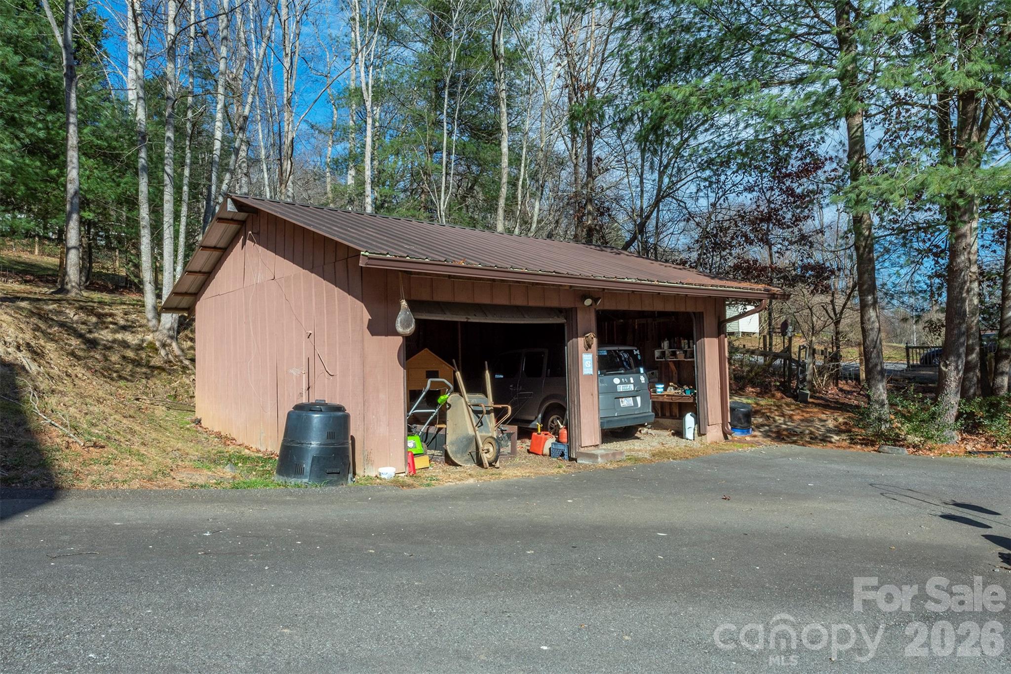 main property photo 43