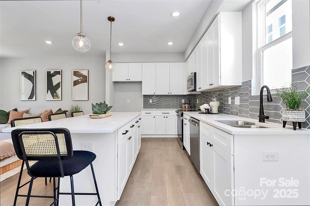 property viewer photo 11