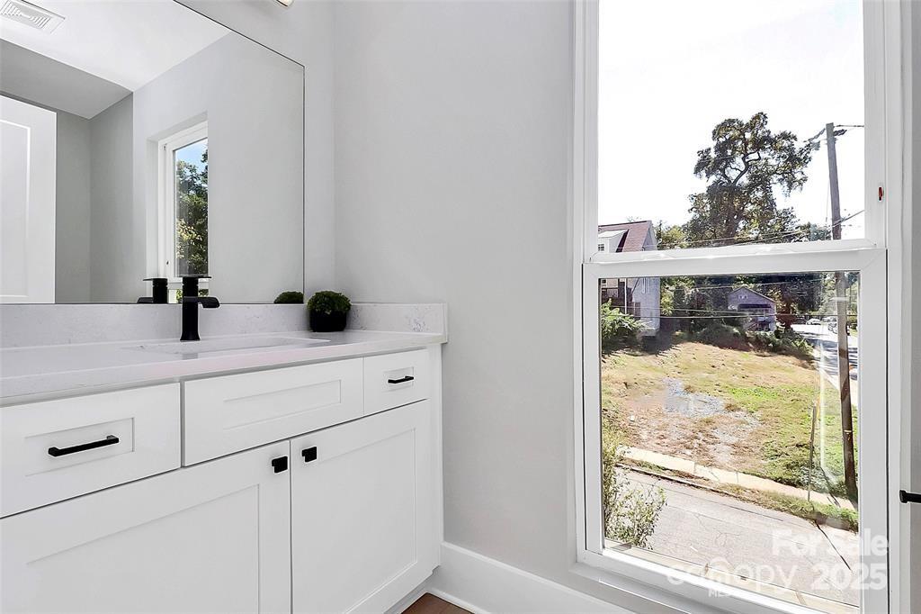 property viewer photo 14