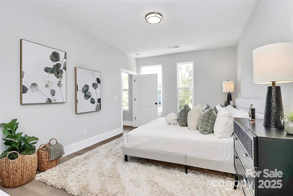 property viewer photo 17