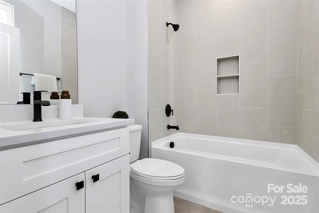 property viewer photo 20