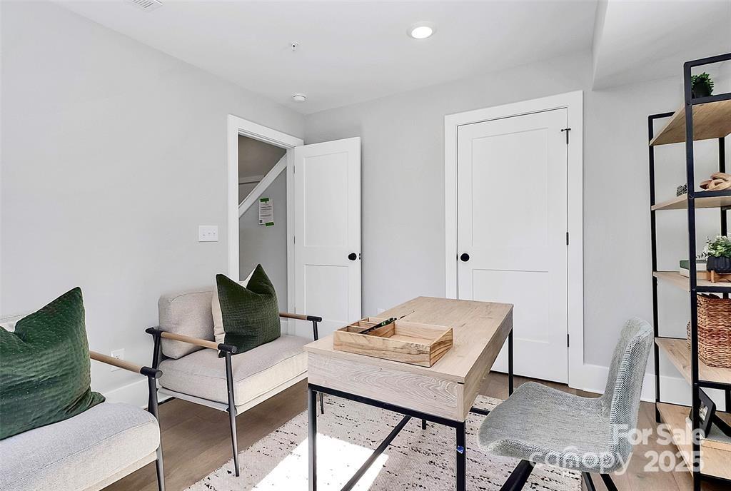 property viewer photo 23