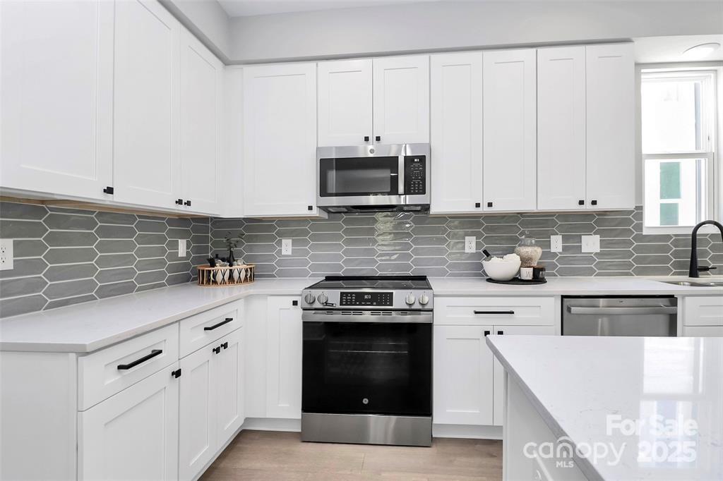 property viewer photo 8