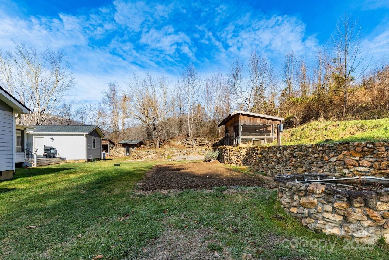 main property photo 30