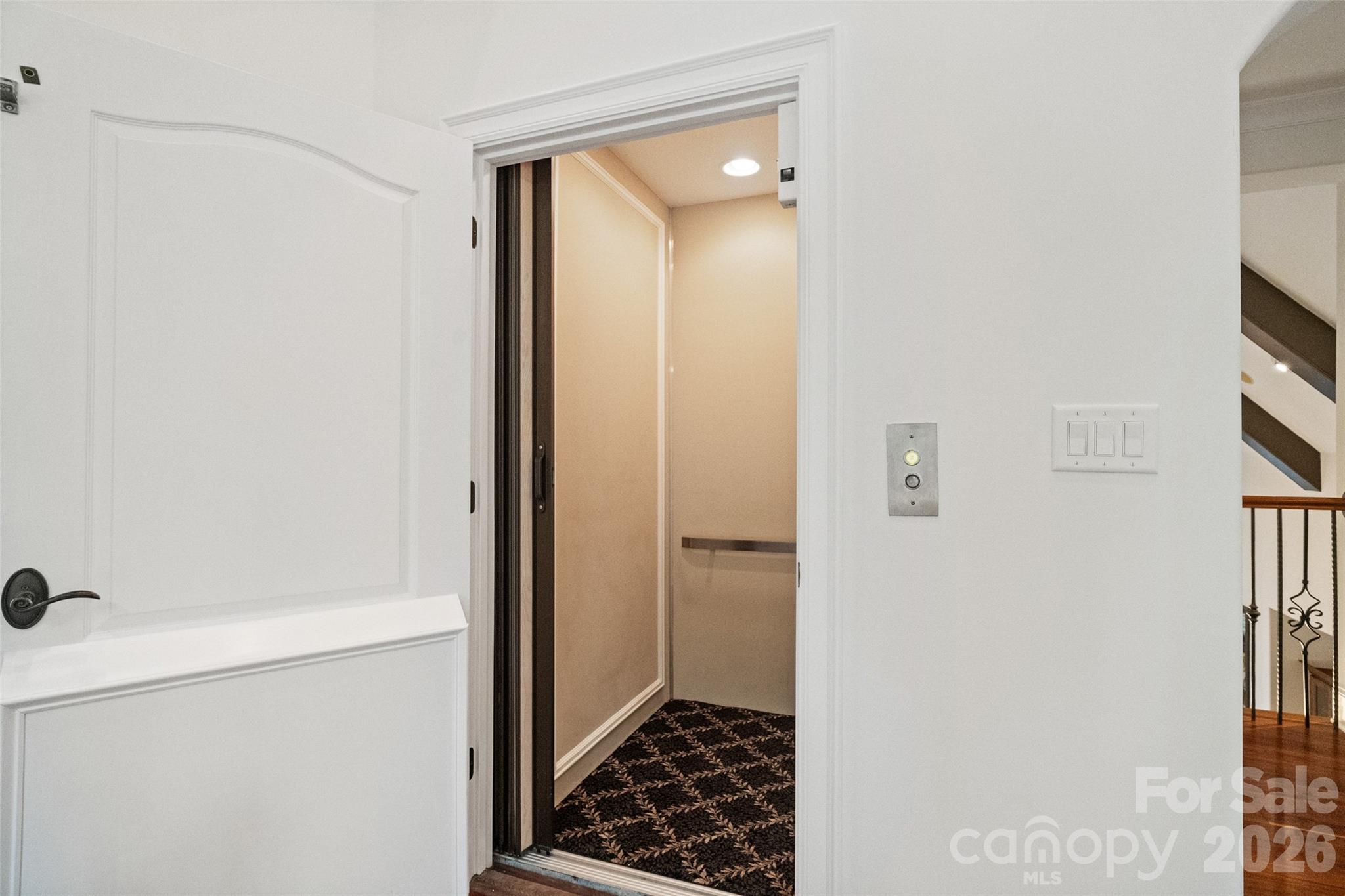 main property photo 24