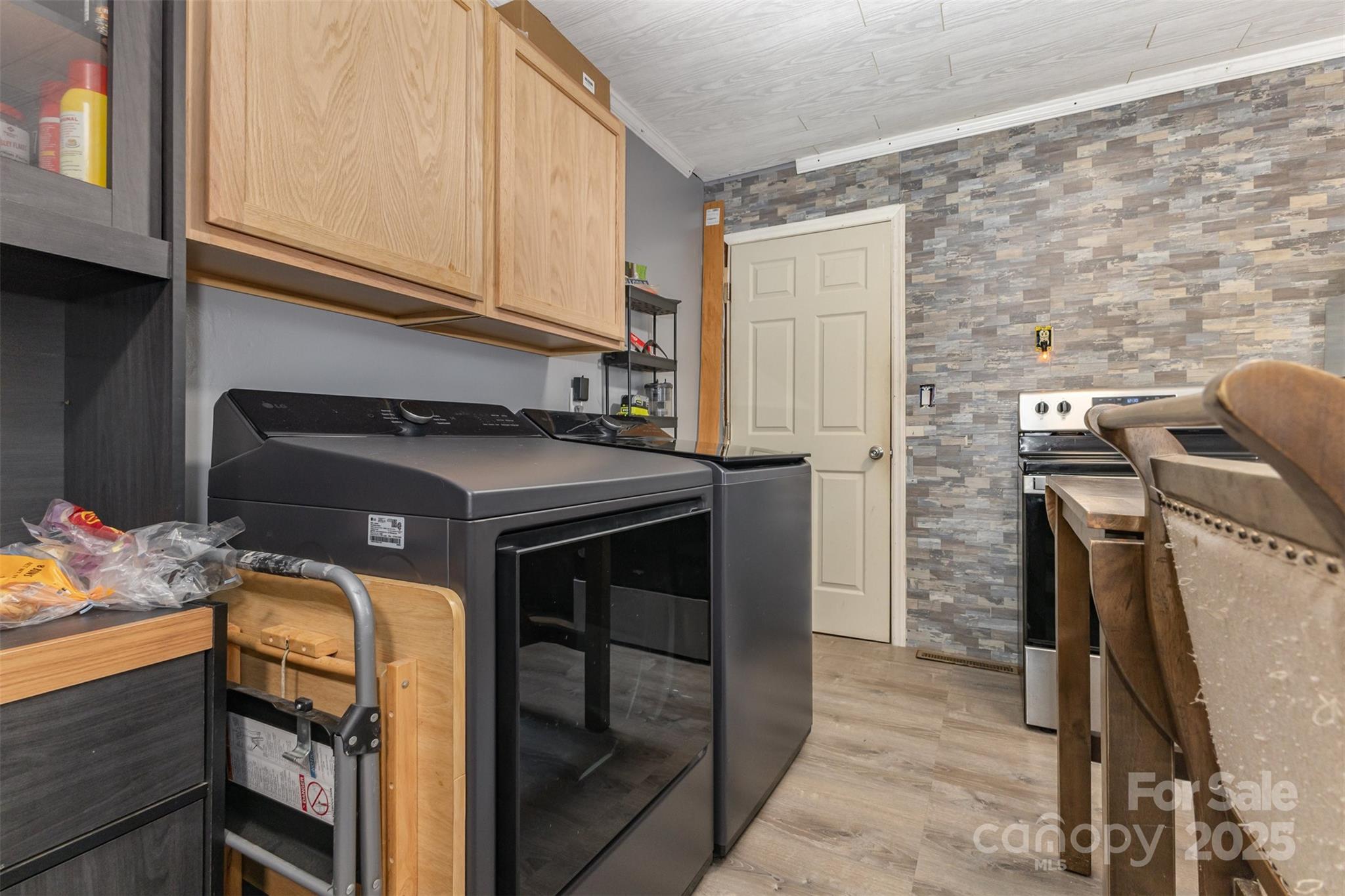 property viewer photo 10
