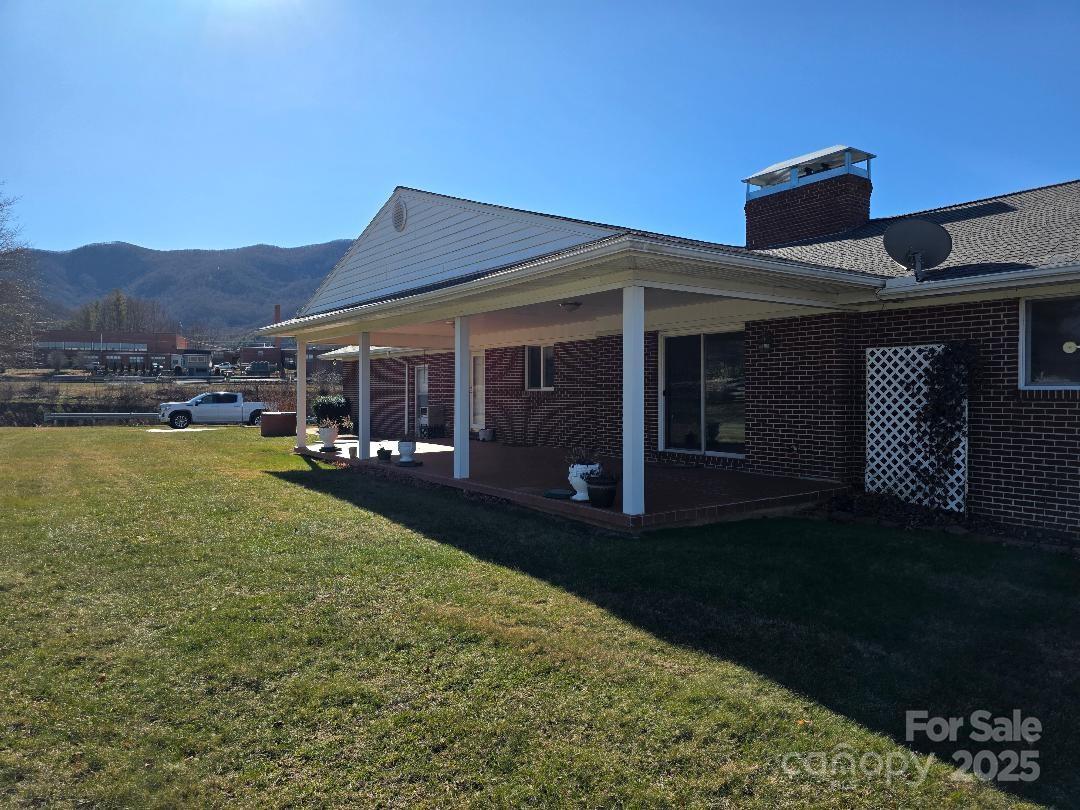 main property photo 6