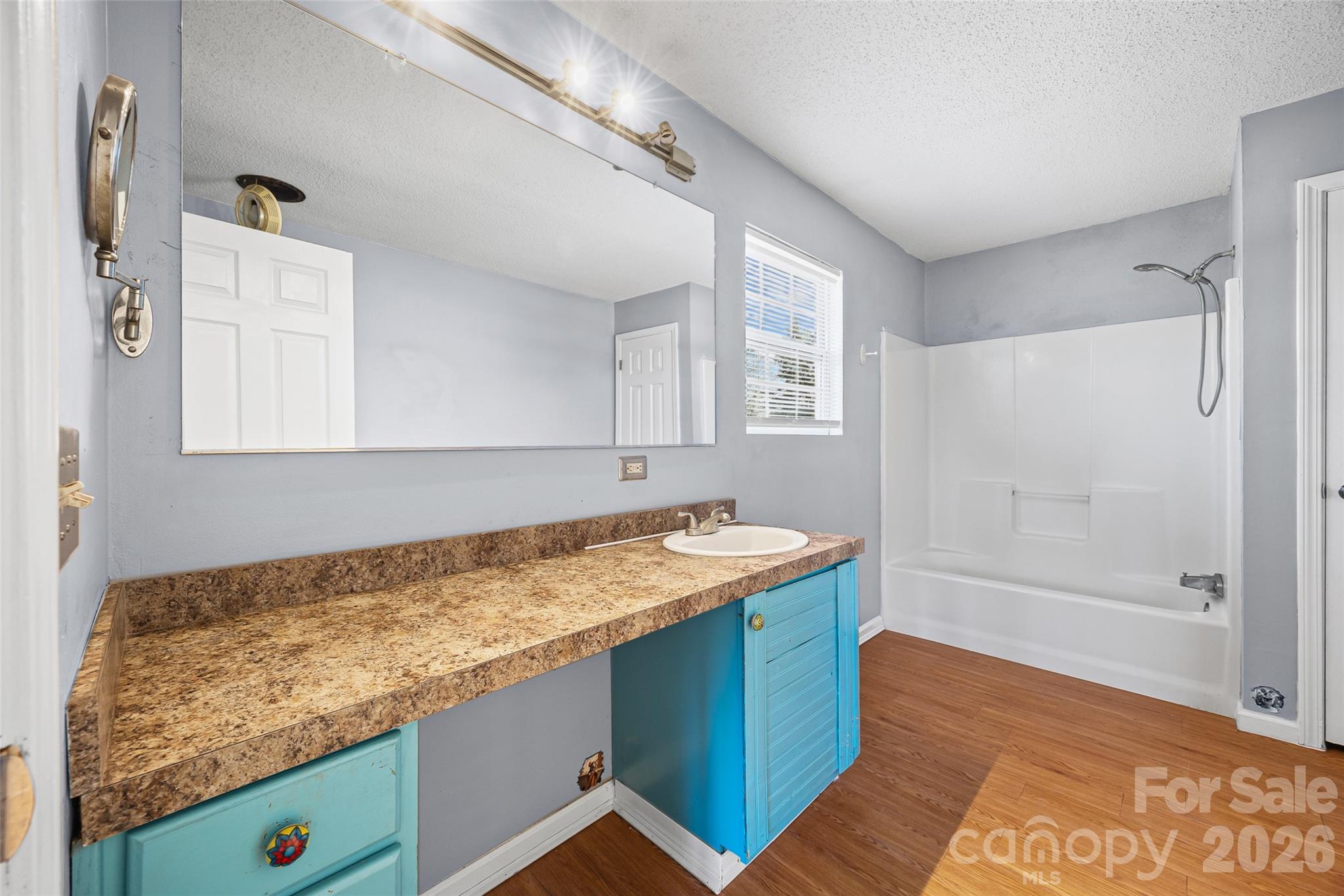 property viewer photo 14