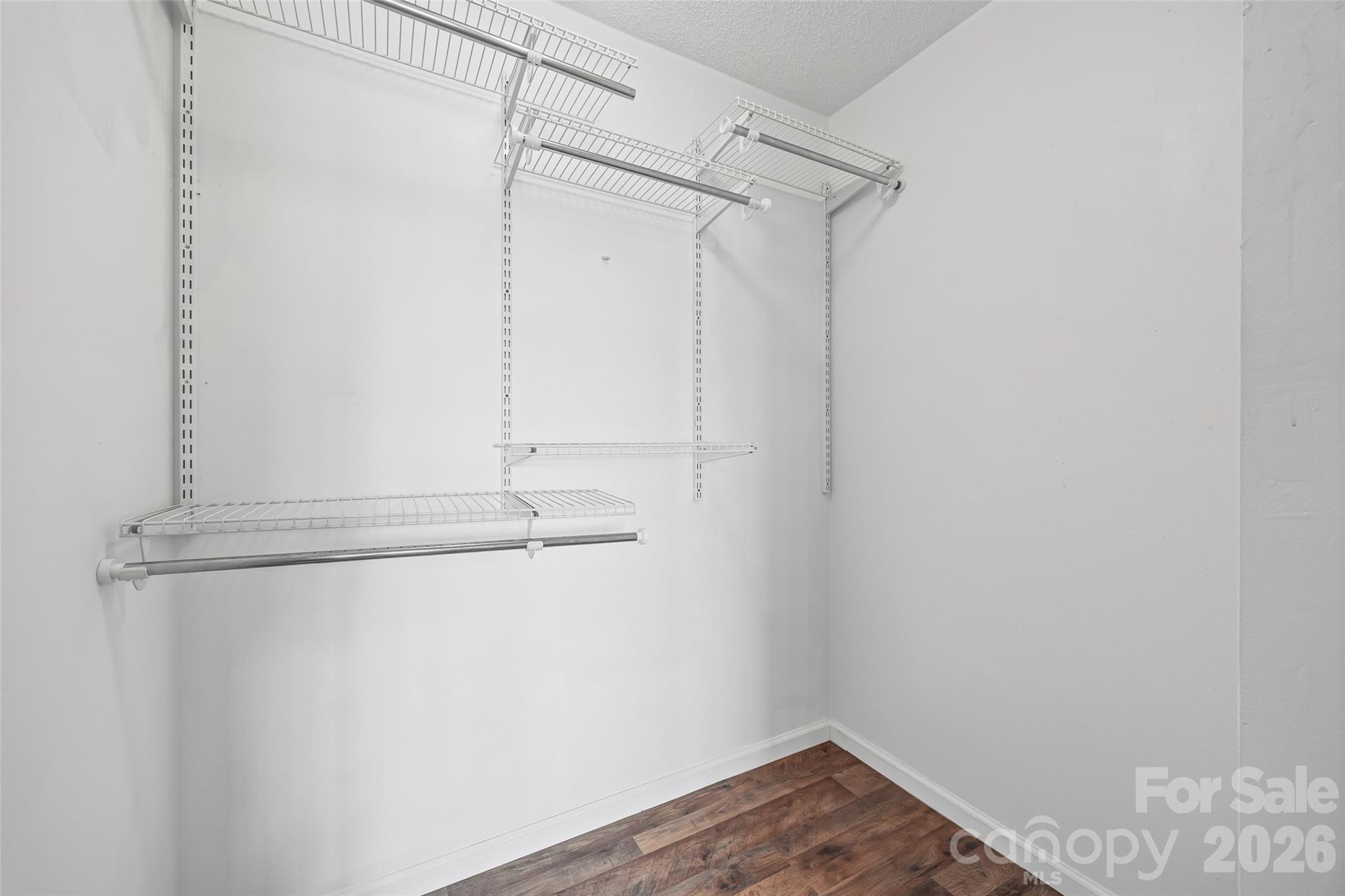 property viewer photo 15