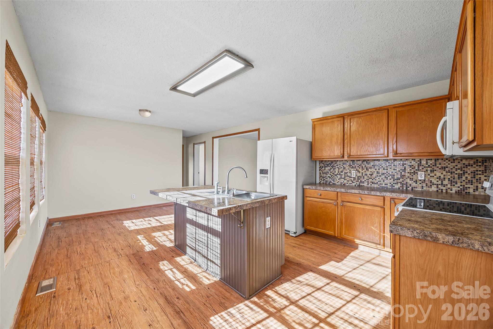 property viewer photo 8