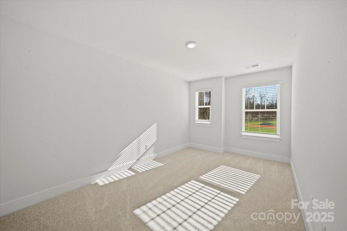 property viewer photo 20