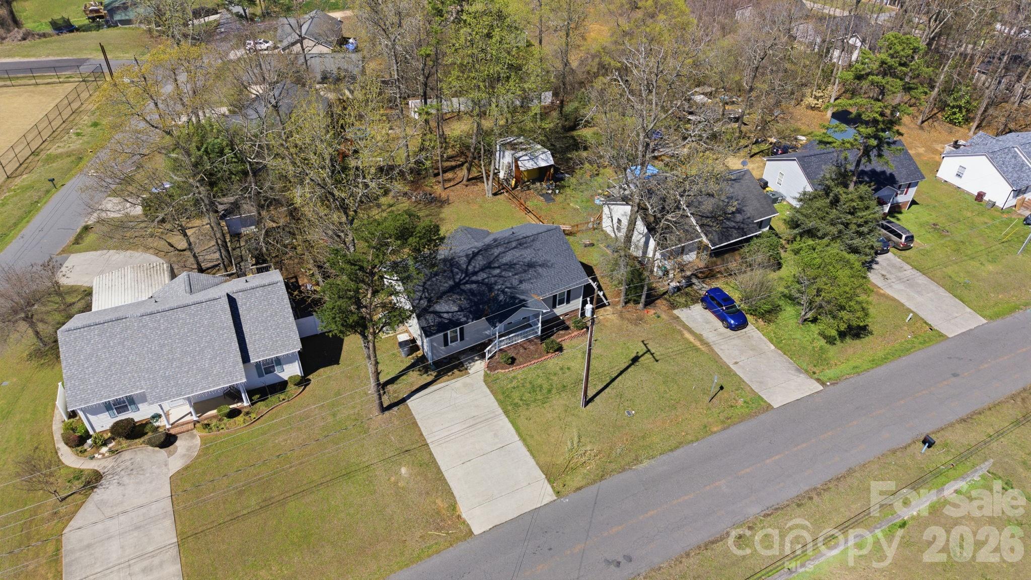 main property photo 30