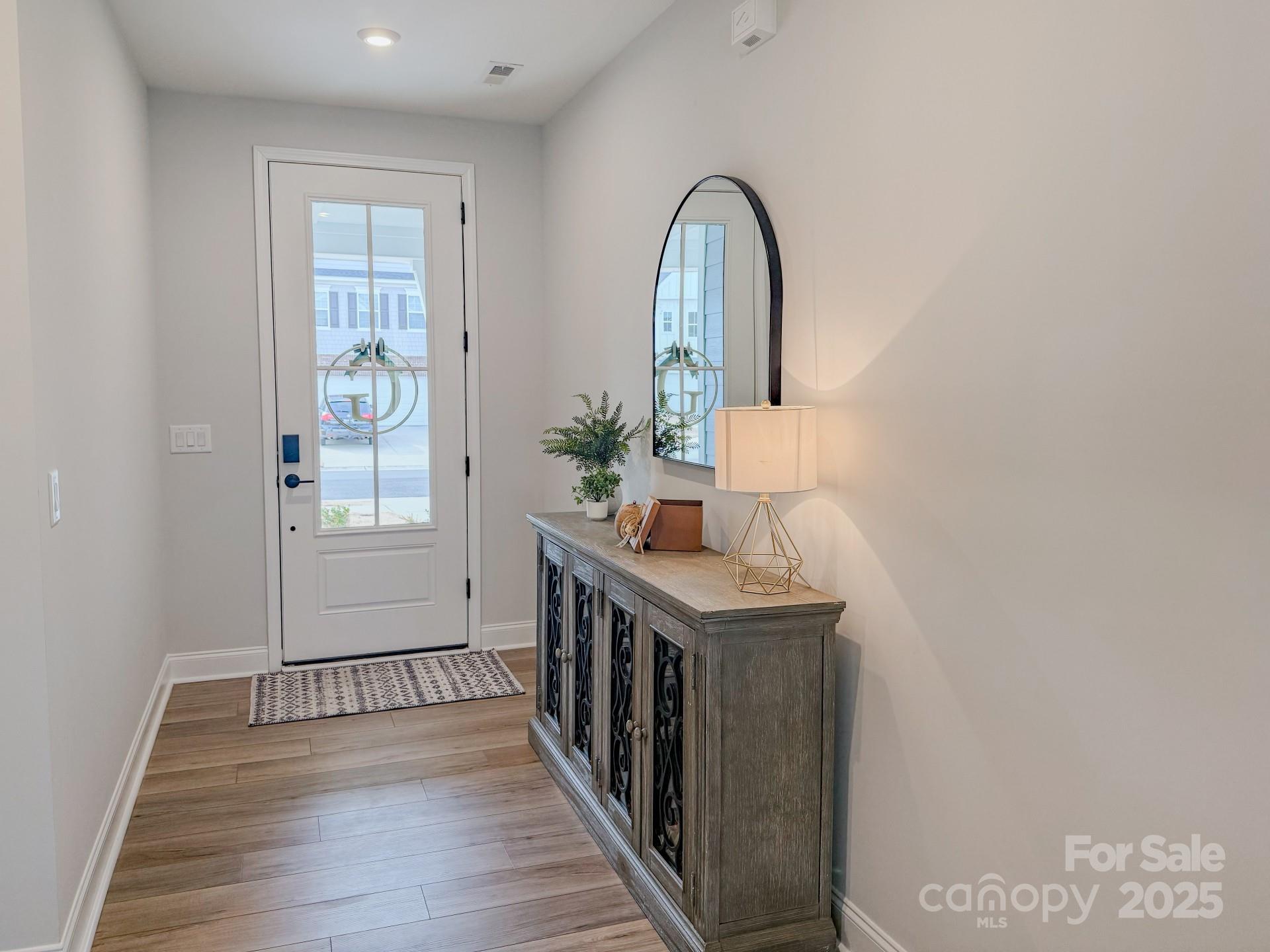 property viewer photo 2
