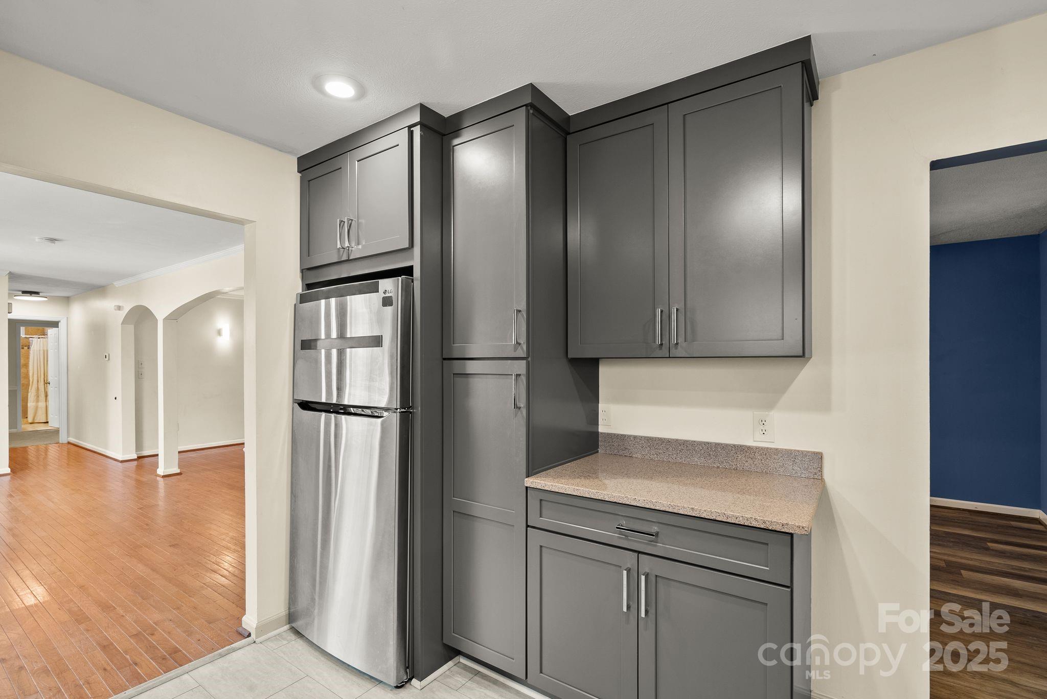 property viewer photo 12