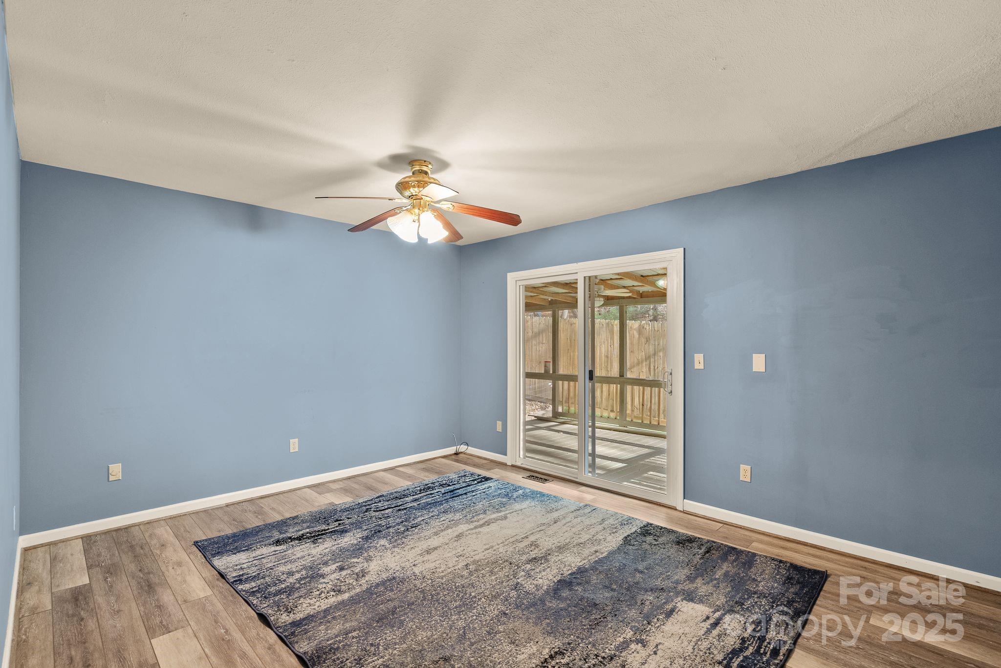 property viewer photo 15