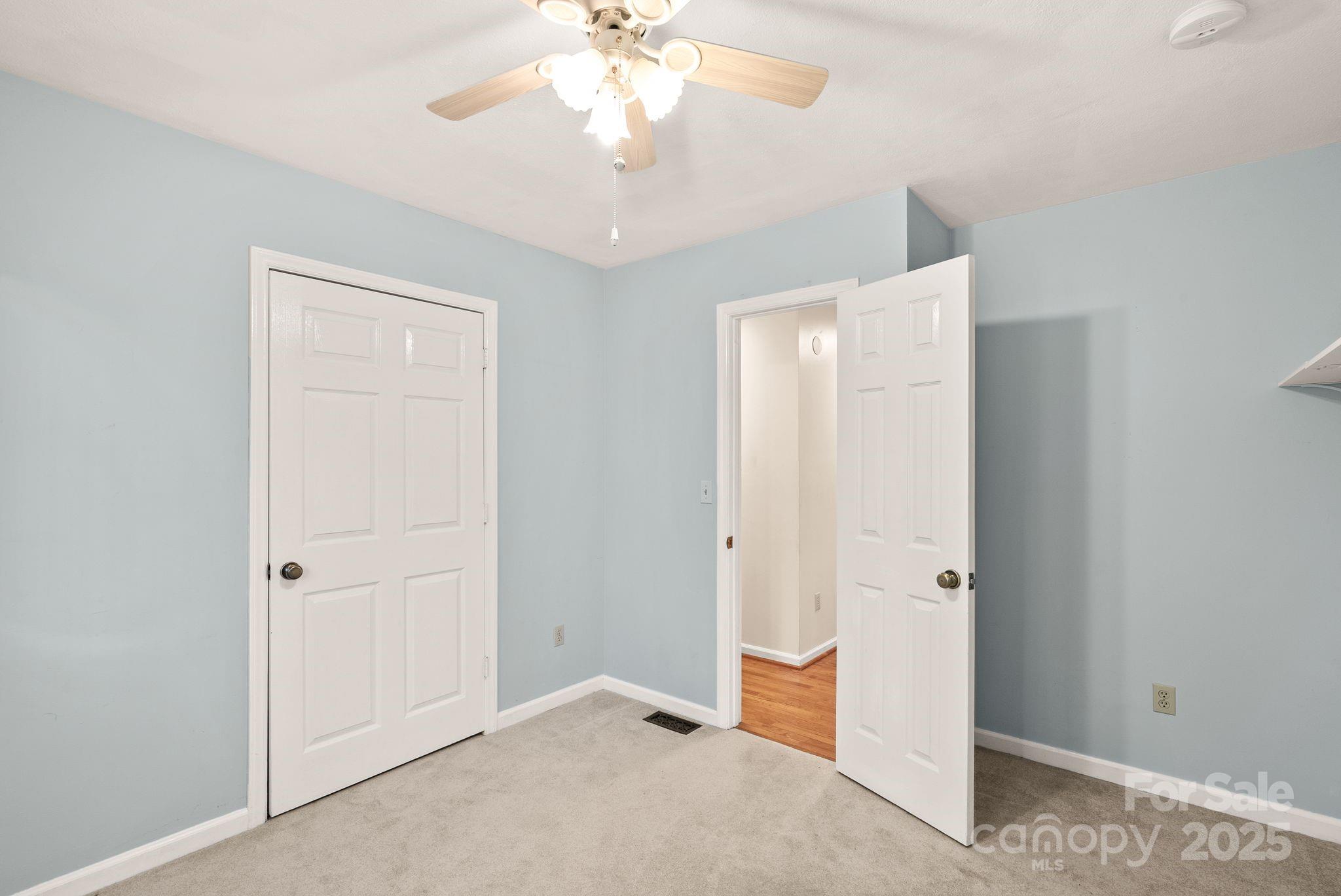 property viewer photo 22