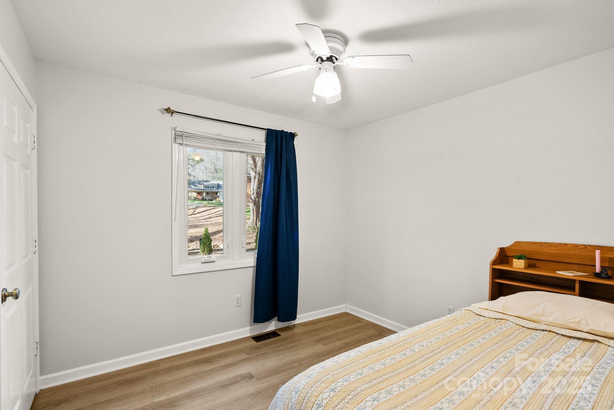 property viewer photo 23