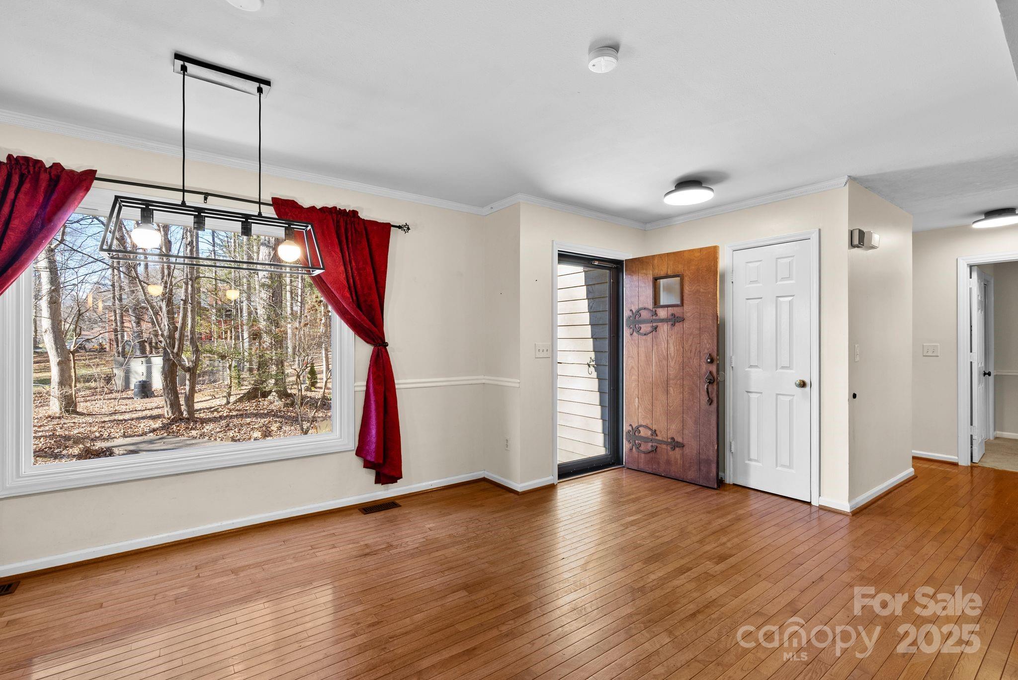 property viewer photo 4
