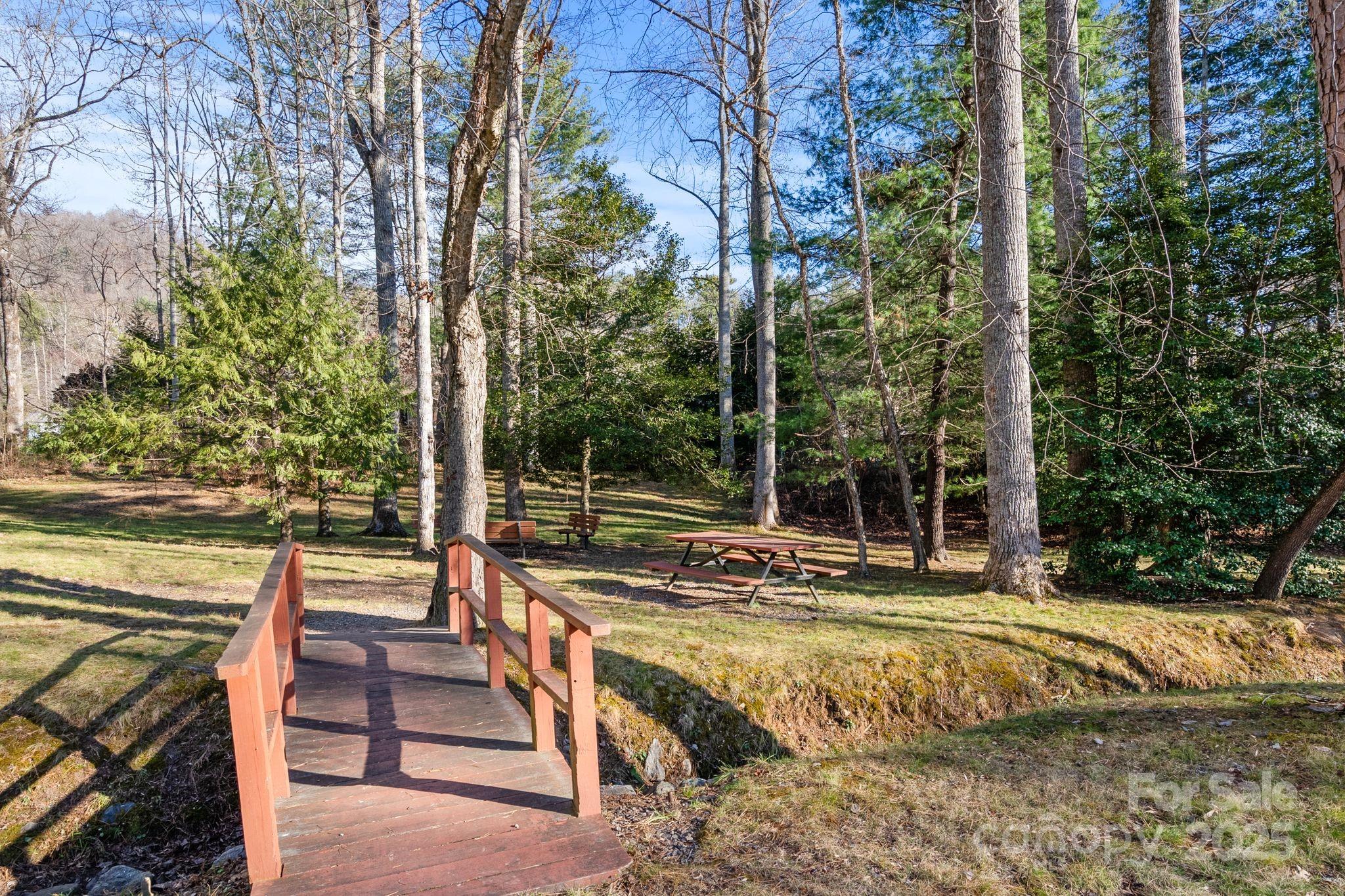 property viewer photo 43