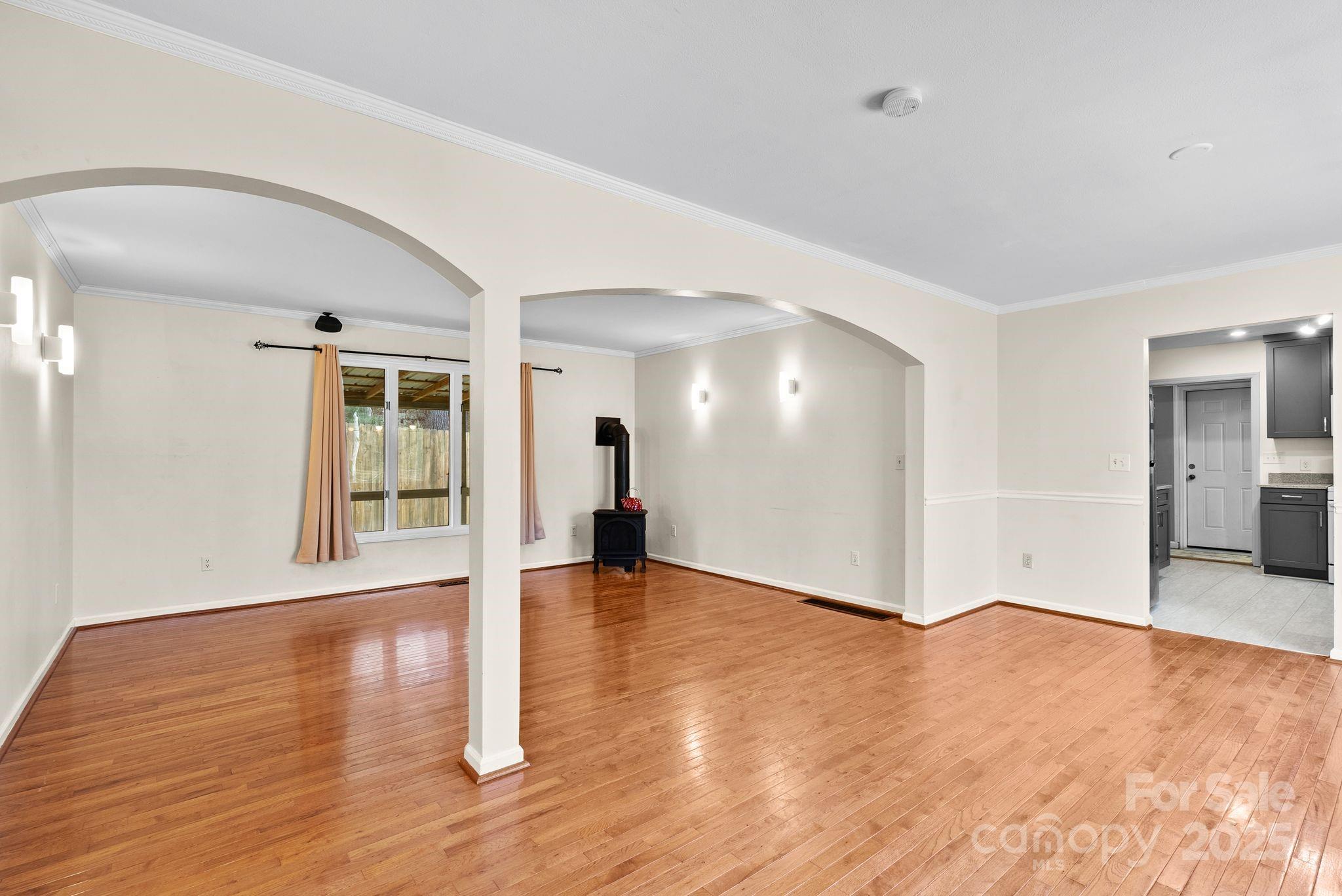 property viewer photo 5