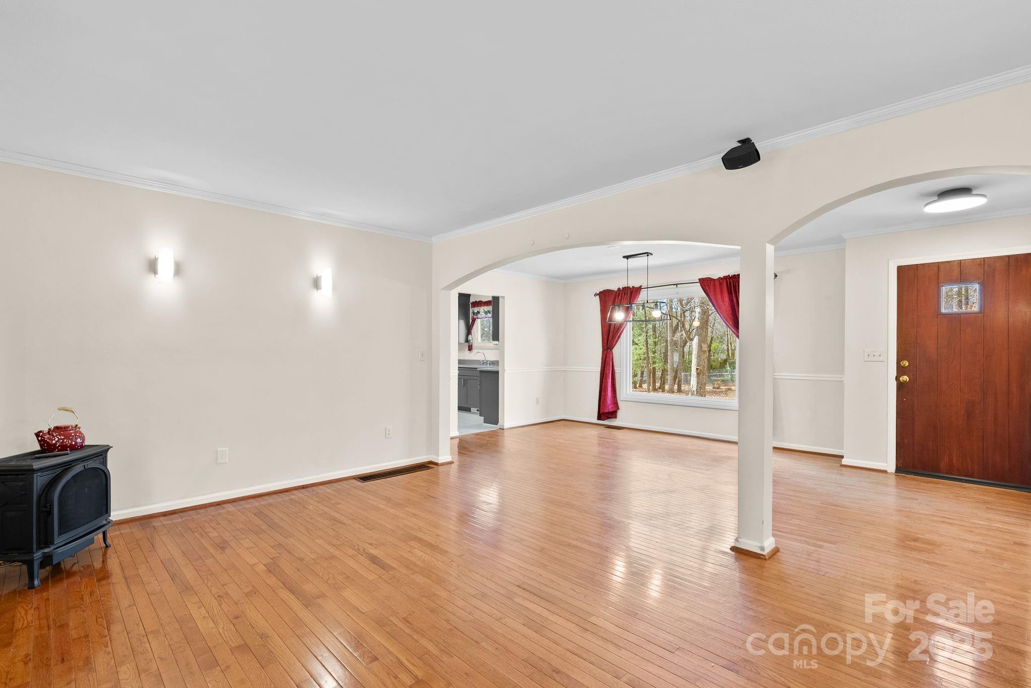 property viewer photo 7