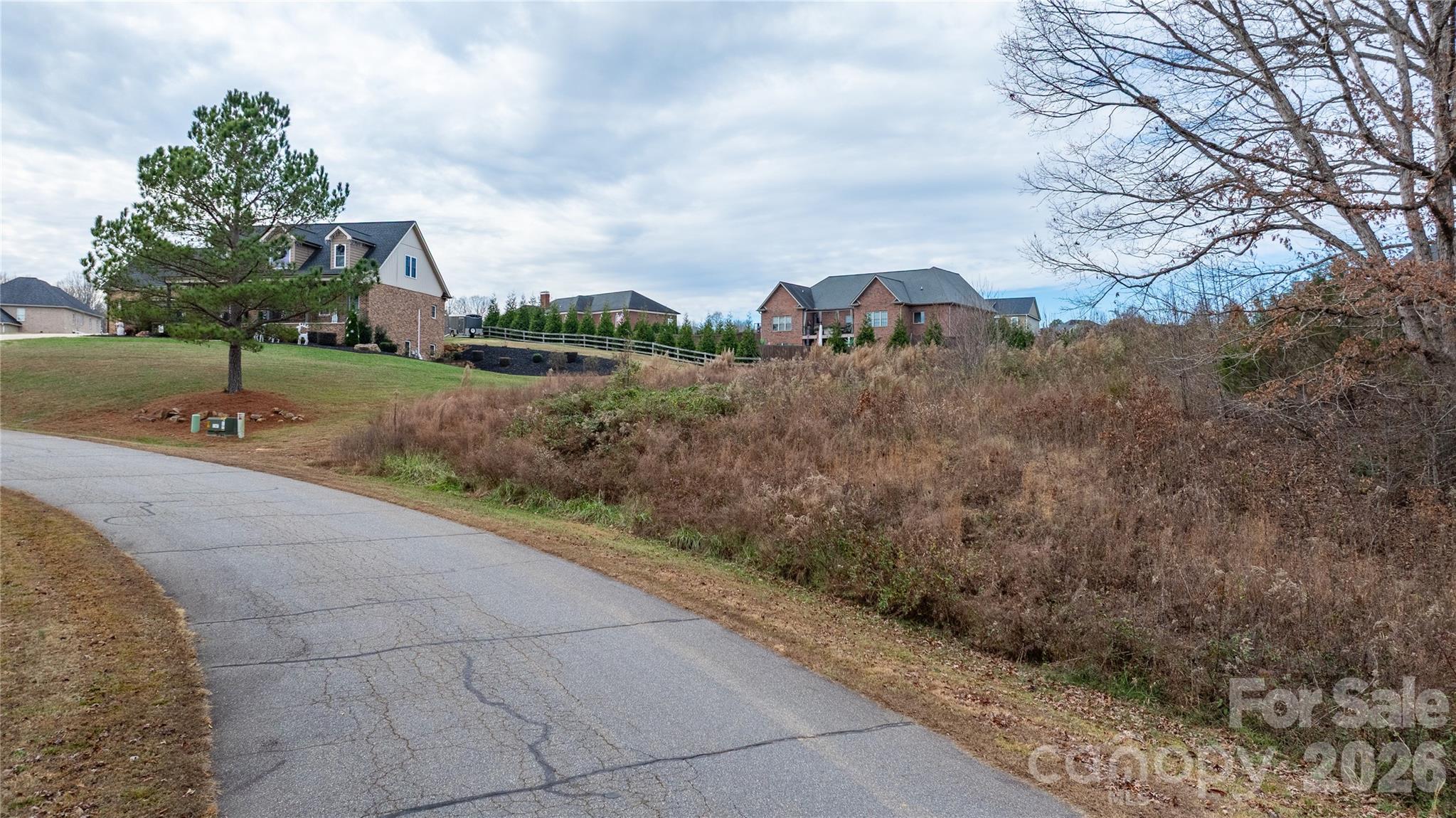 main property photo 11