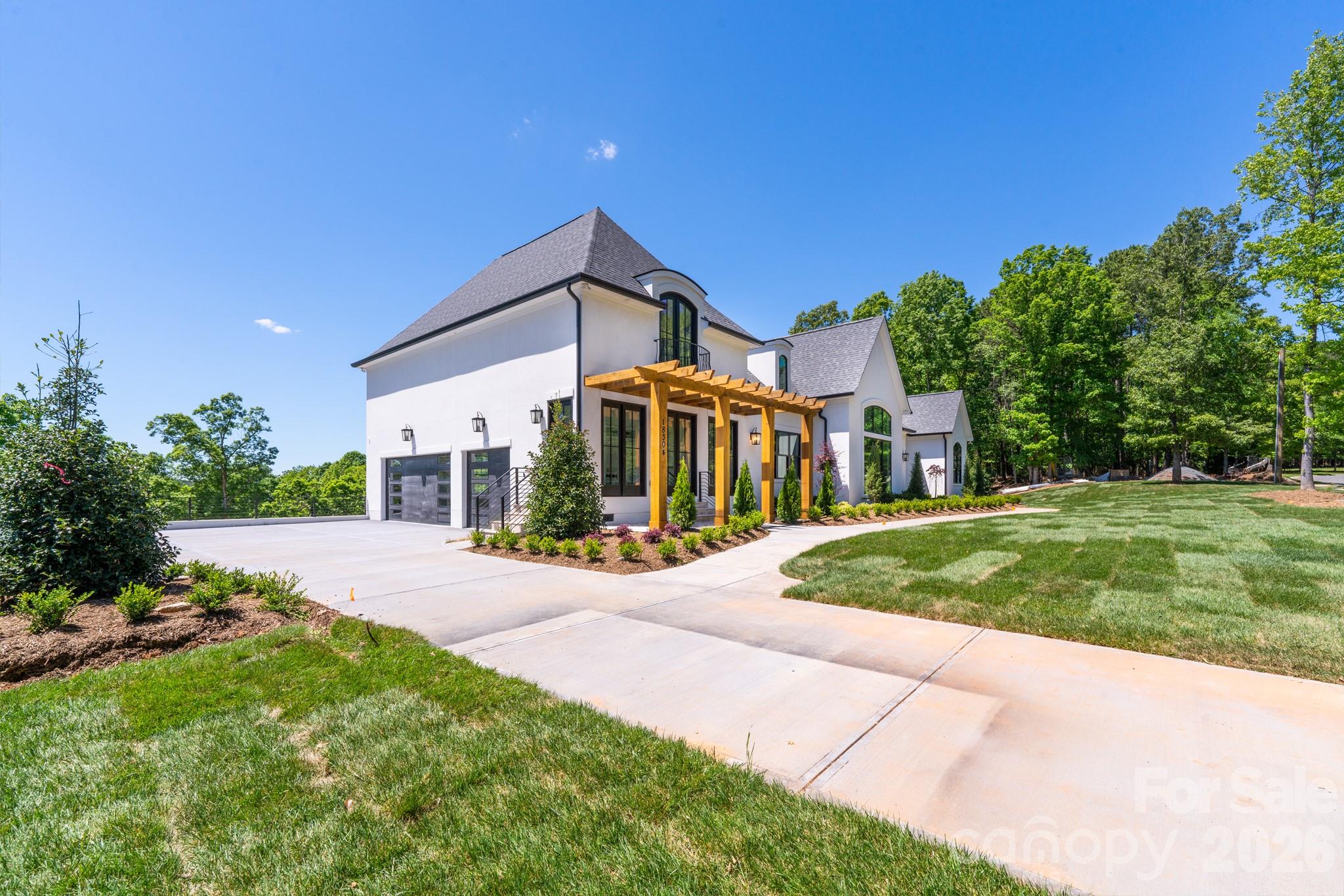 main property photo 4