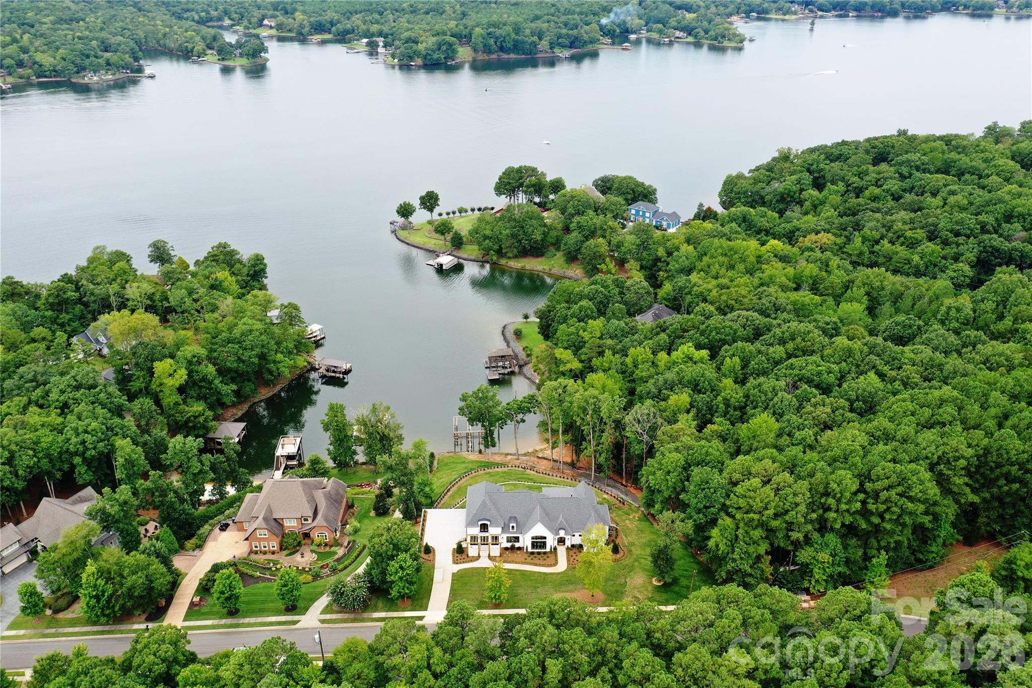 main property photo 6