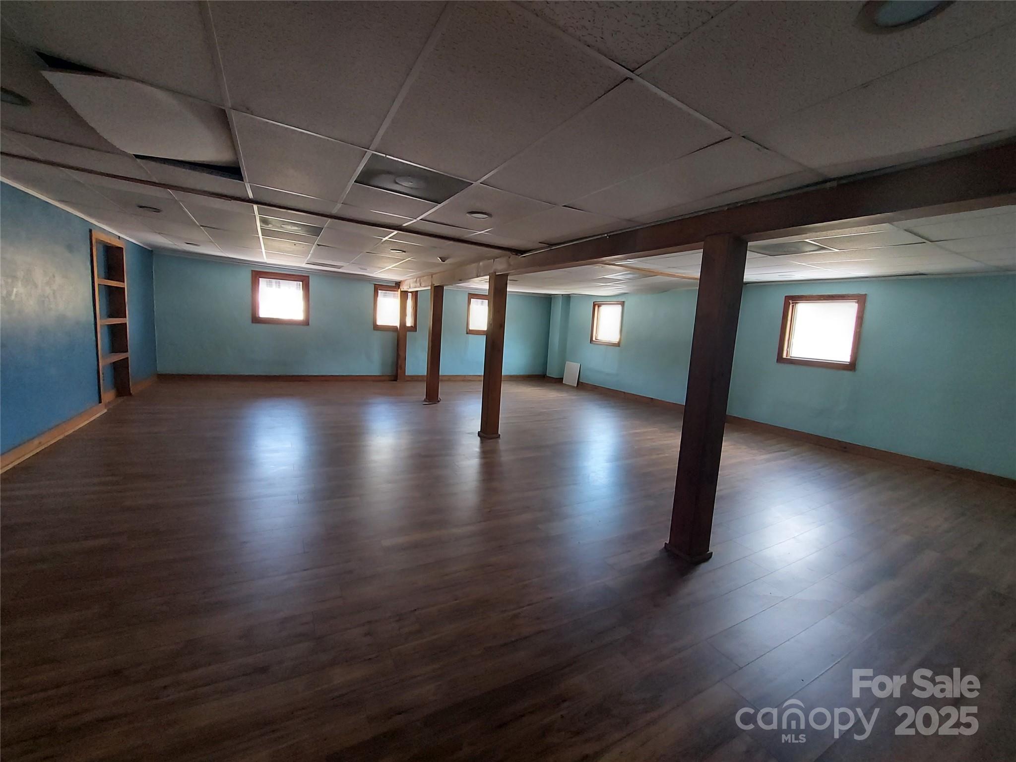 main property photo 9
