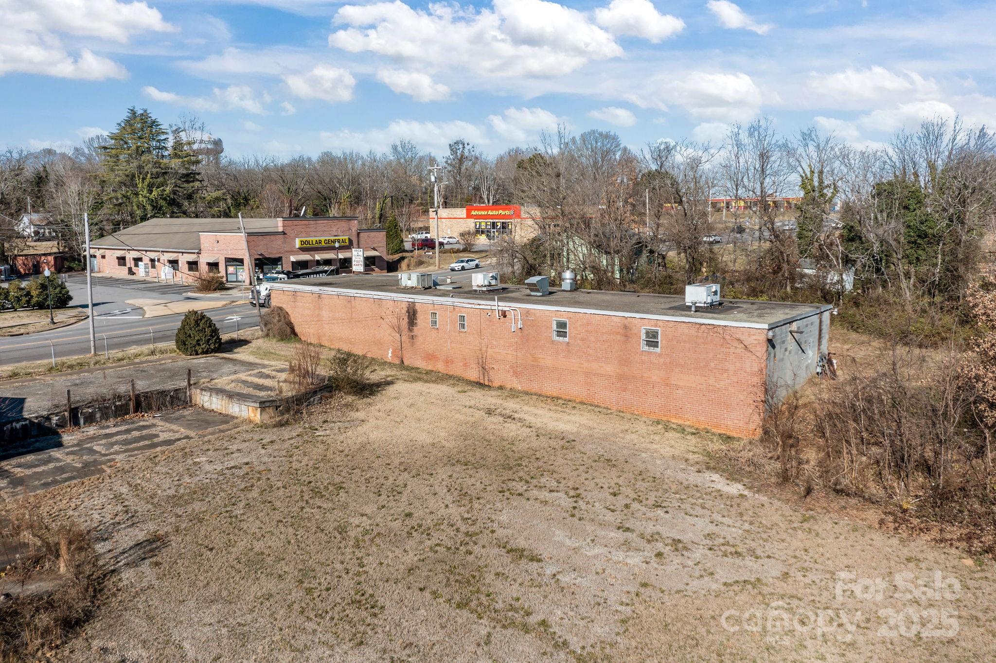 main property photo 33