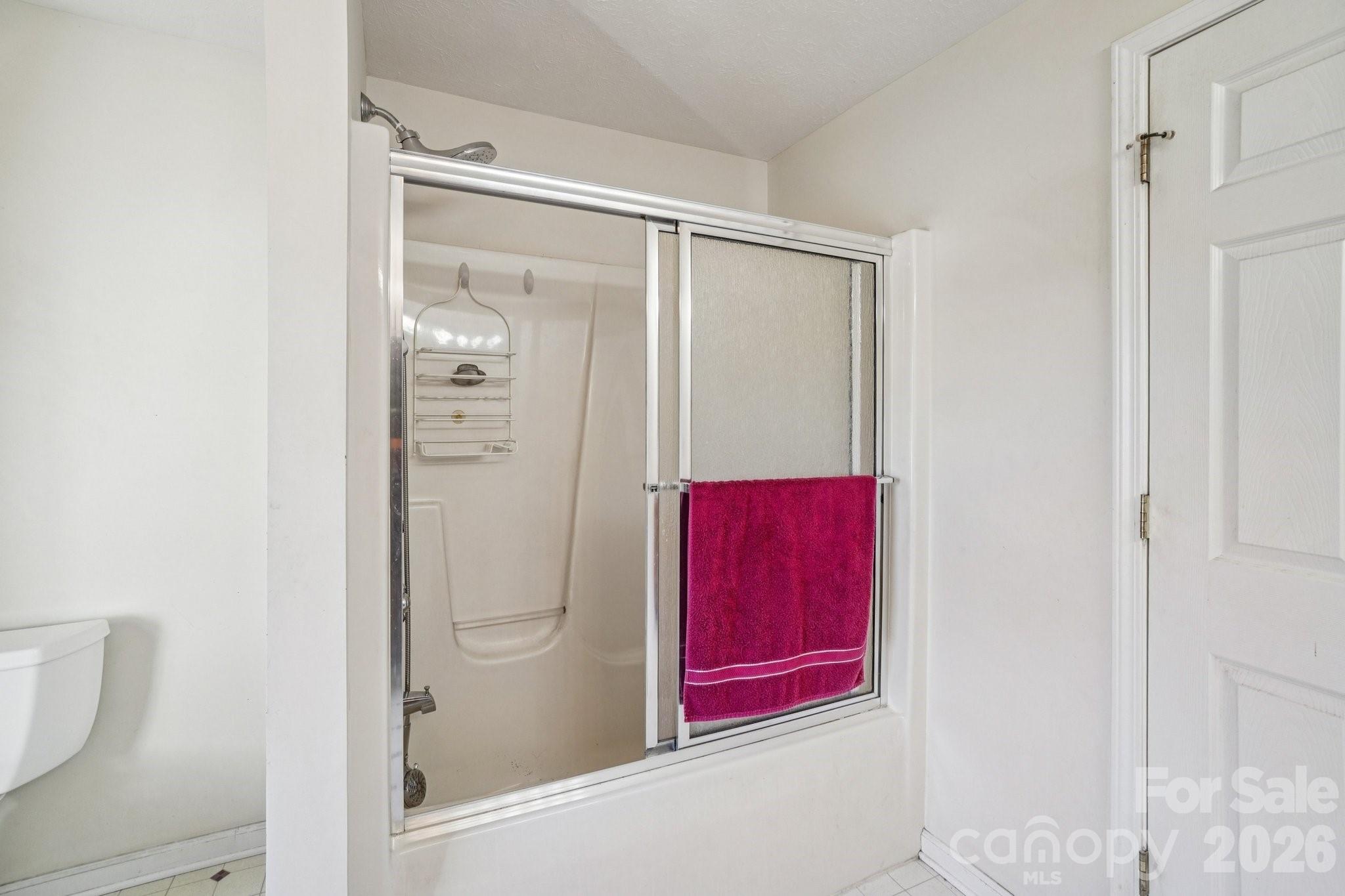 property viewer photo 23