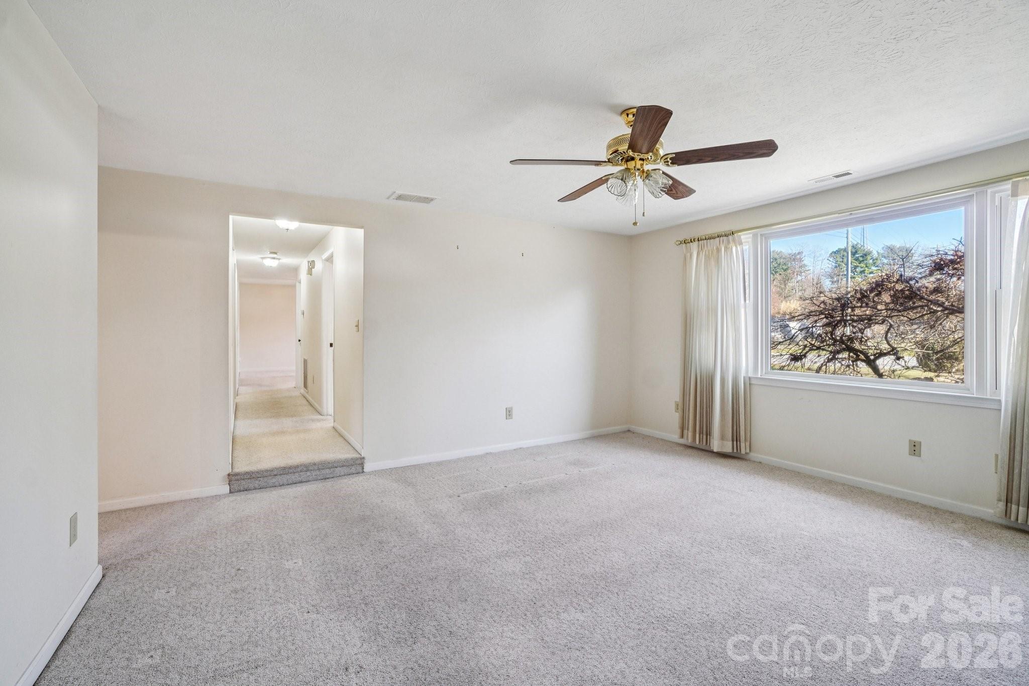property viewer photo 25