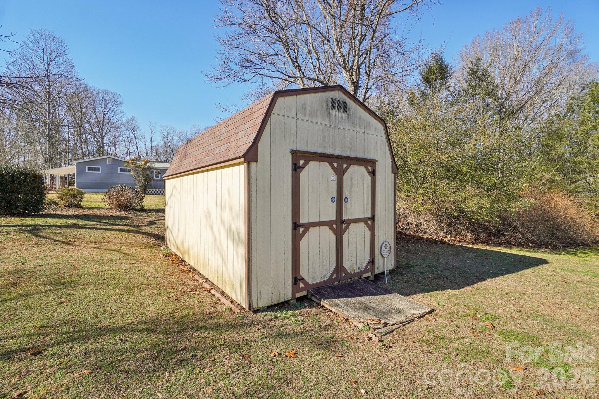 property viewer photo 35